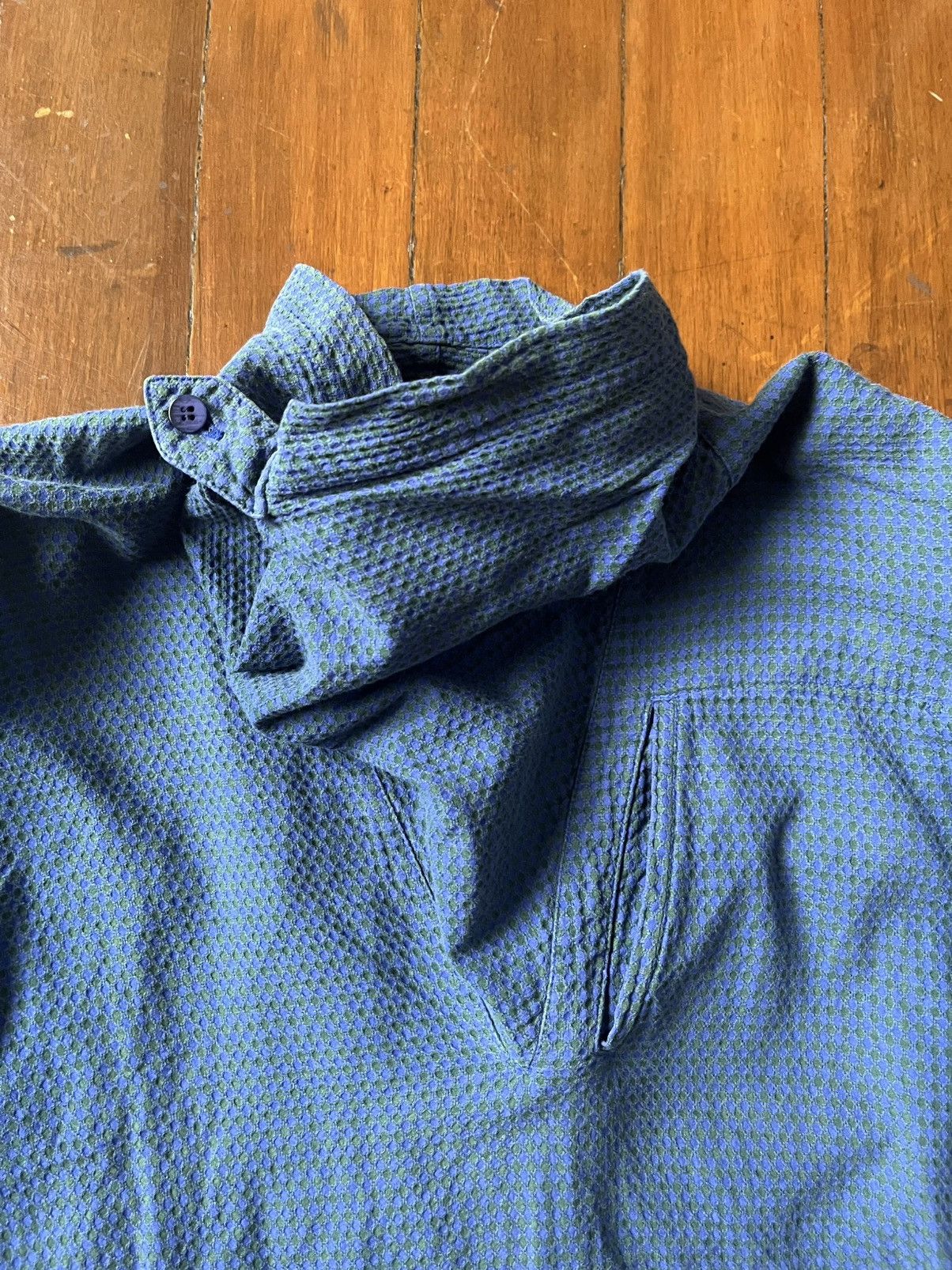 Issey Miyake Issey Miyake Seersucker Pattern Neck Shirt Size US S / EU 44-46 / 1 - 2 Thumbnail