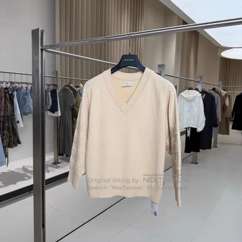 Hermes Hermes Khaki Loose Knit Cashmere Sweater Size XS / US 0-2 / IT 36-38 - 1 Thumbnail