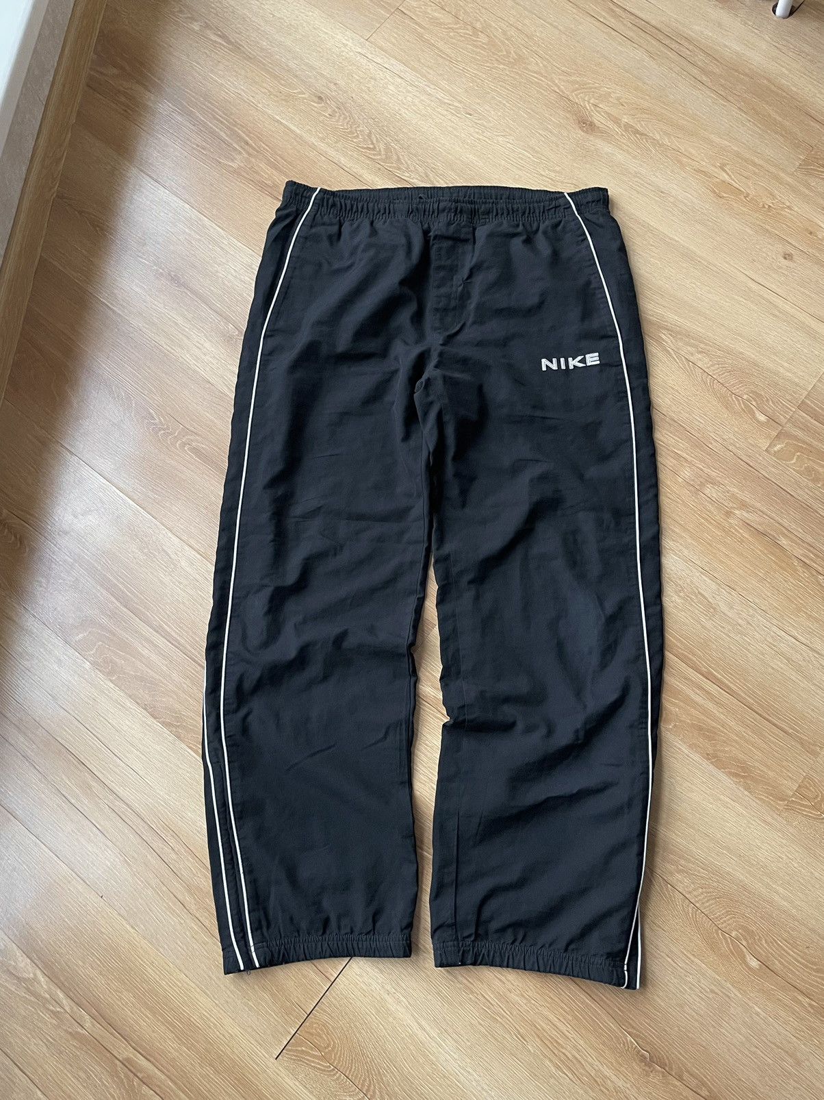 Nike Nike Vintage 90s Y2K Spell Out Drill Parachute Track Pants L Size US 36 / EU 52 - 2 Thumbnail