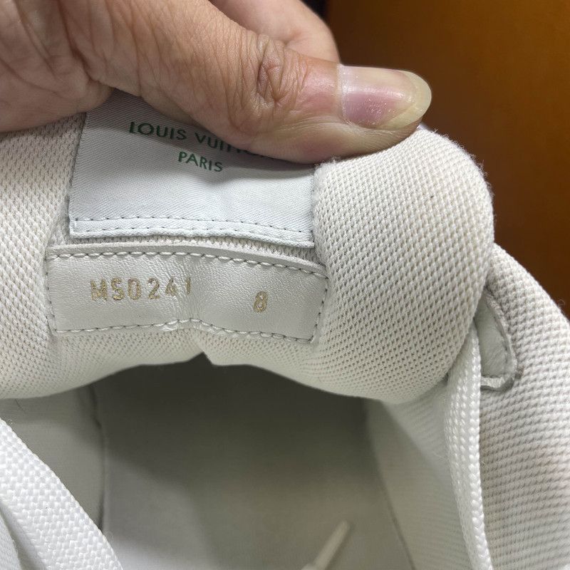 Louis Vuitton Louis Vuitton White Green Trainer Sneakers Size US 9.5 / IT 39.5 - 5 Thumbnail