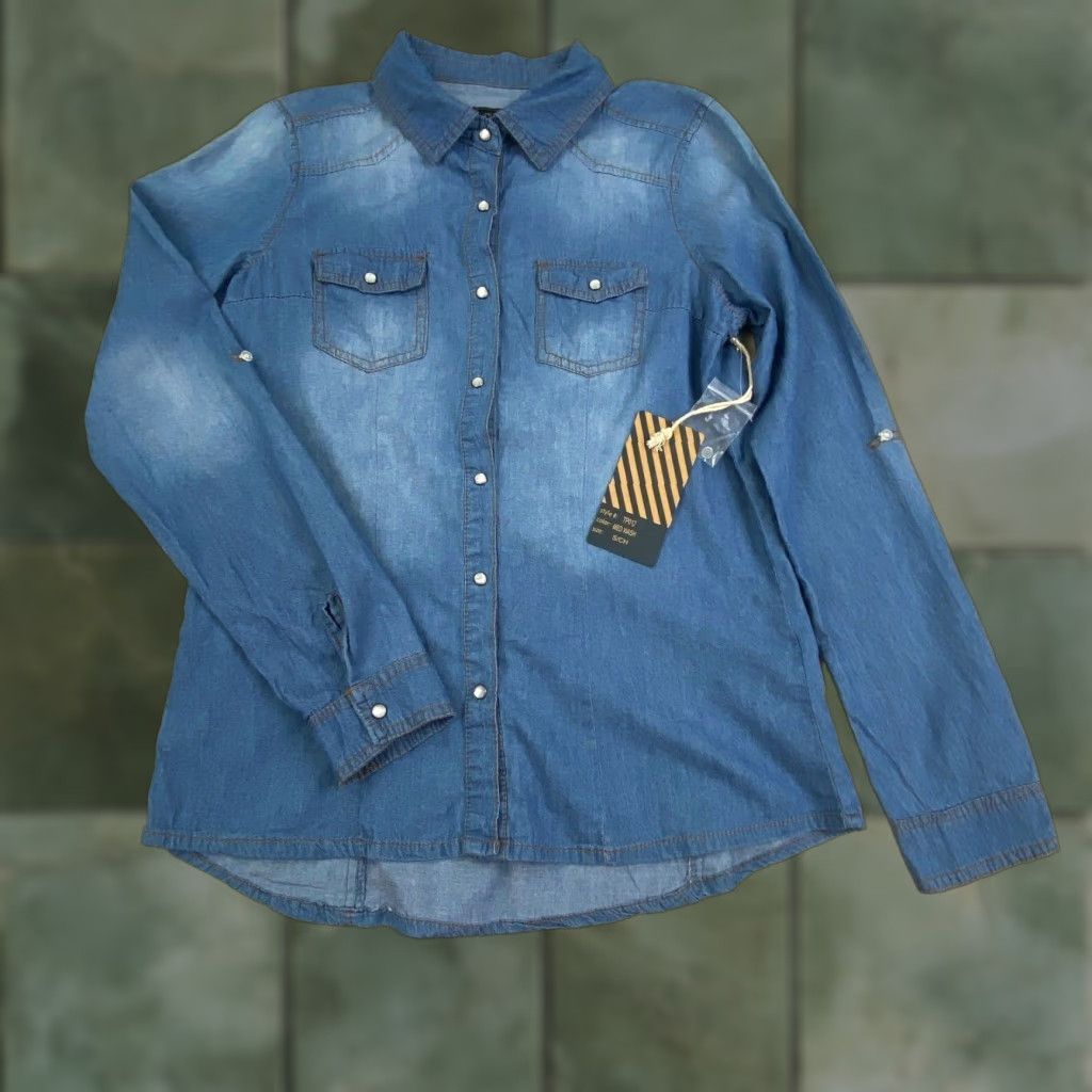Vintage Ci Sono Womens Blue Chambray Button Up Shirt Small Western Roll Tab Sleeves Size S / US 4 / IT 40 - 1 Thumbnail