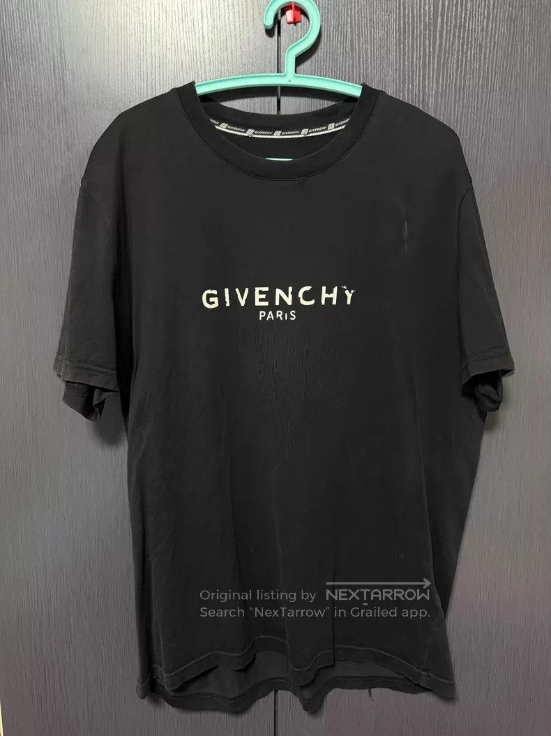 Givenchy Givenchy Letter Short Sleeve Size US XL / EU 56 / 4 - 1 Thumbnail