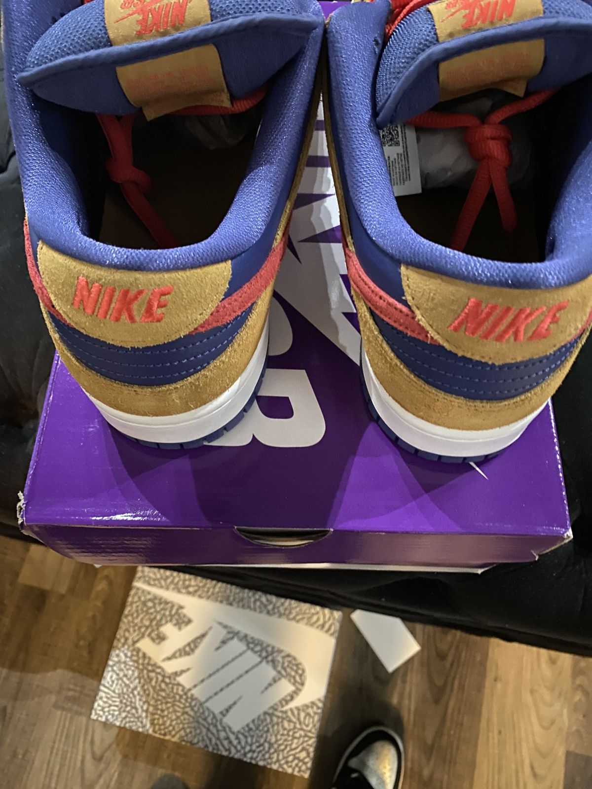 Nike Nike Dunk SB Low Reverse Papa Bear BQ6817-700 Men Sz 12 Used Size US 12 / EU 45 - 4 Thumbnail