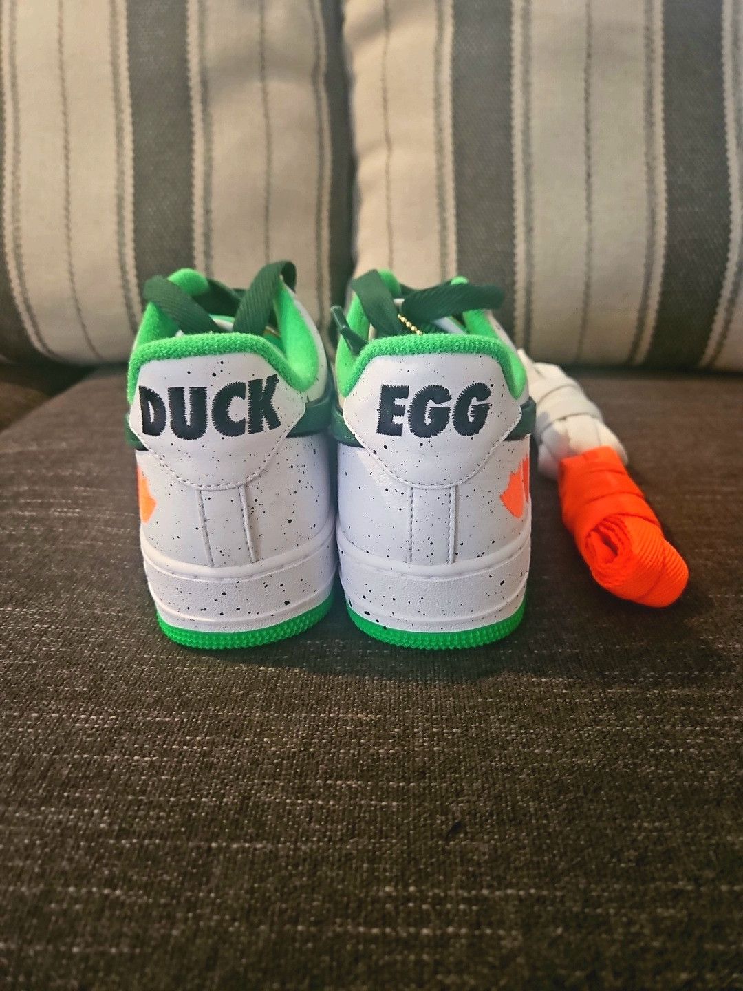 Nike *LIMITED EDITION* Nike AF1 X DOAF "Duck Or Egg" Size 9 (DS) Size US 9 / EU 42 - 4 Thumbnail