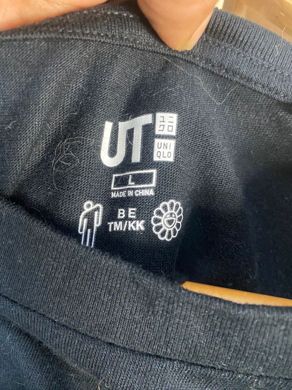 Billie Eilish × Takashi Murakami × Uniqlo Takashi murakami x billie allish x ut printed beggie tshirt Size US L / EU 52-54 / 3 - 4 Thumbnail