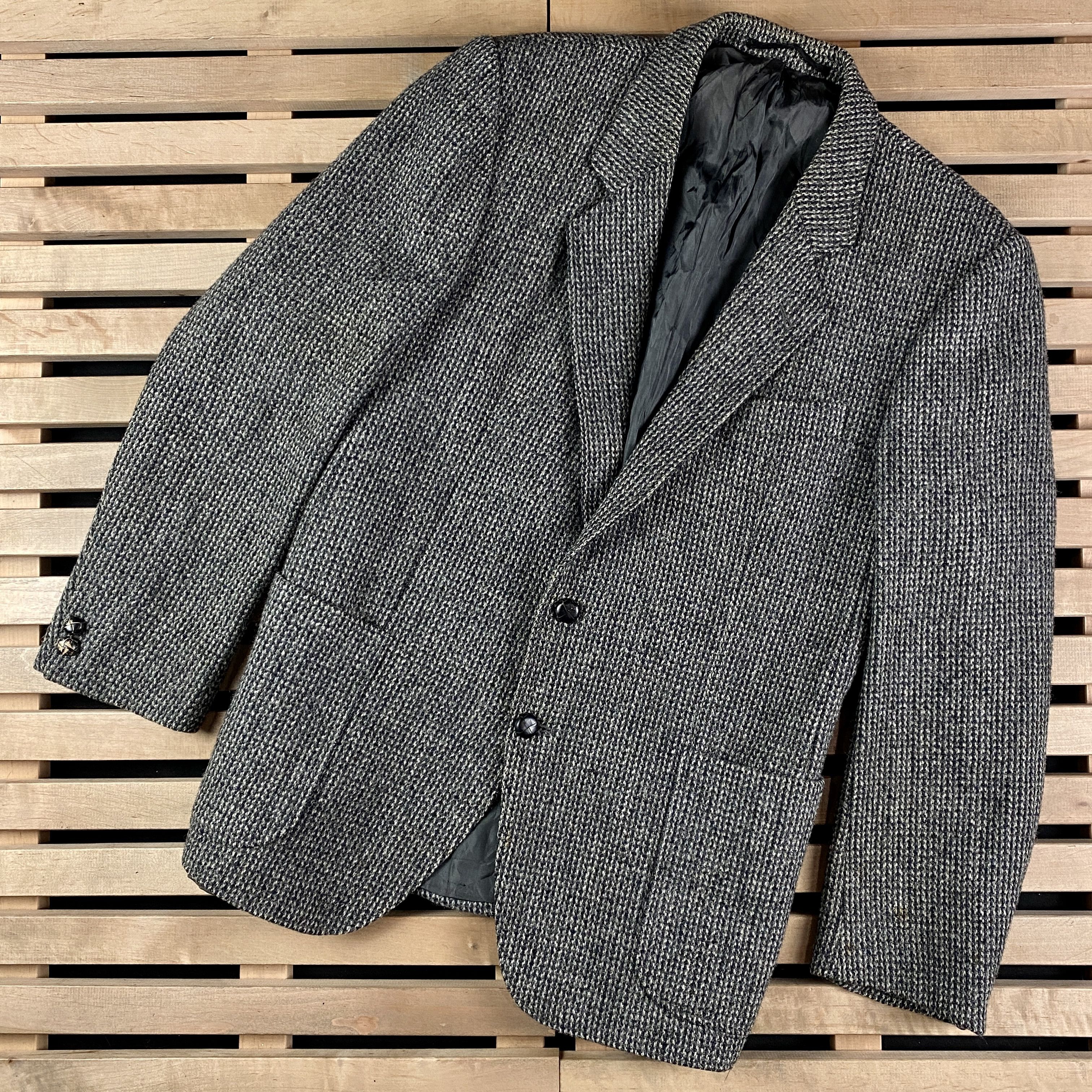 Harris Tweed Men’s Wool Blazer Jacket Harris Tweed Size L Gray Two Button Size 50R - 1 Thumbnail