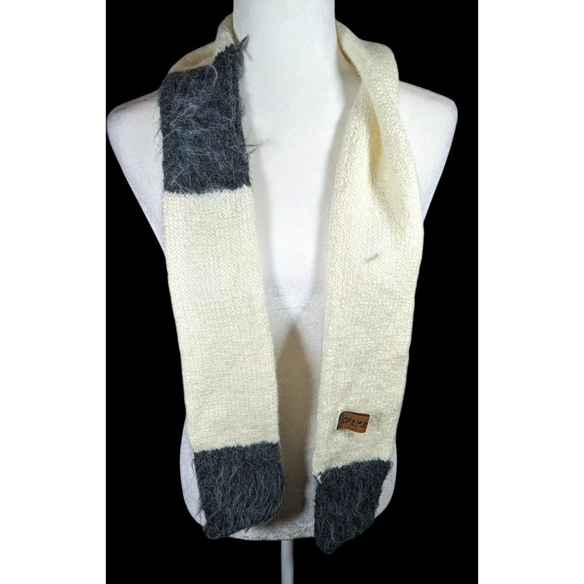 Other Aerika Peruvian Rustic Cream And Grey Scarf Size ONE SIZE - 1 Thumbnail
