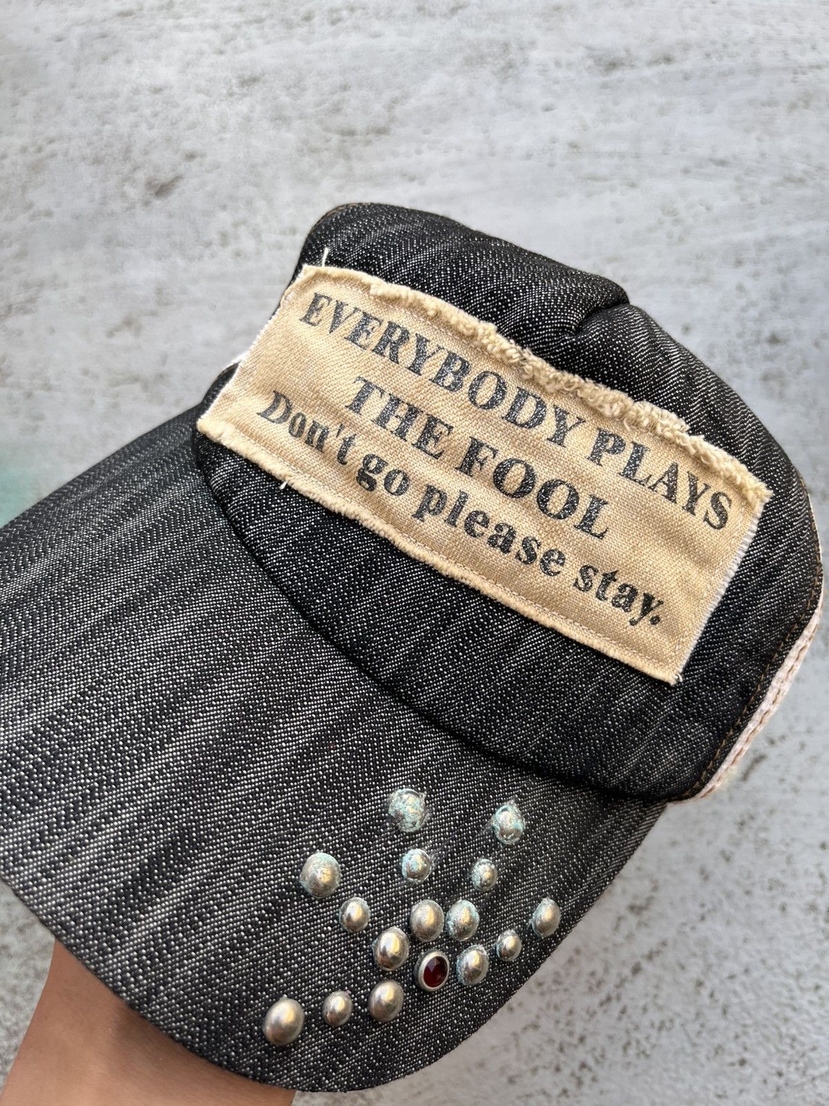 Japanese Brand Y2K EVERYBODY PLAYS STUDED TRUCKER HAT PUNK VINTAGE LGB KMRI Size ONE SIZE - 2 Thumbnail
