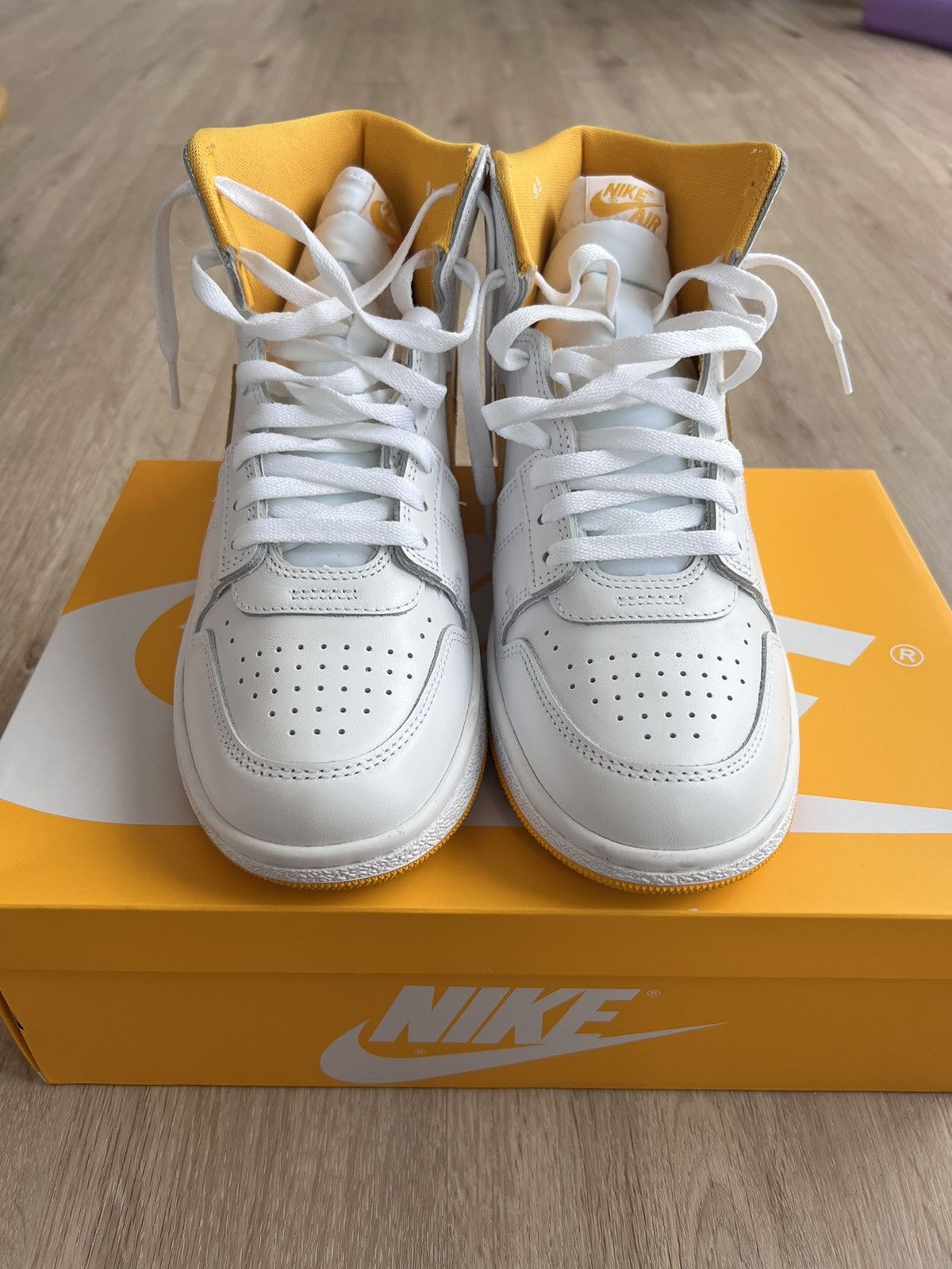 Nike Jordan Air Ship PE SP “University Gold” Size US 9.5 / EU 42-43 - 3 Thumbnail