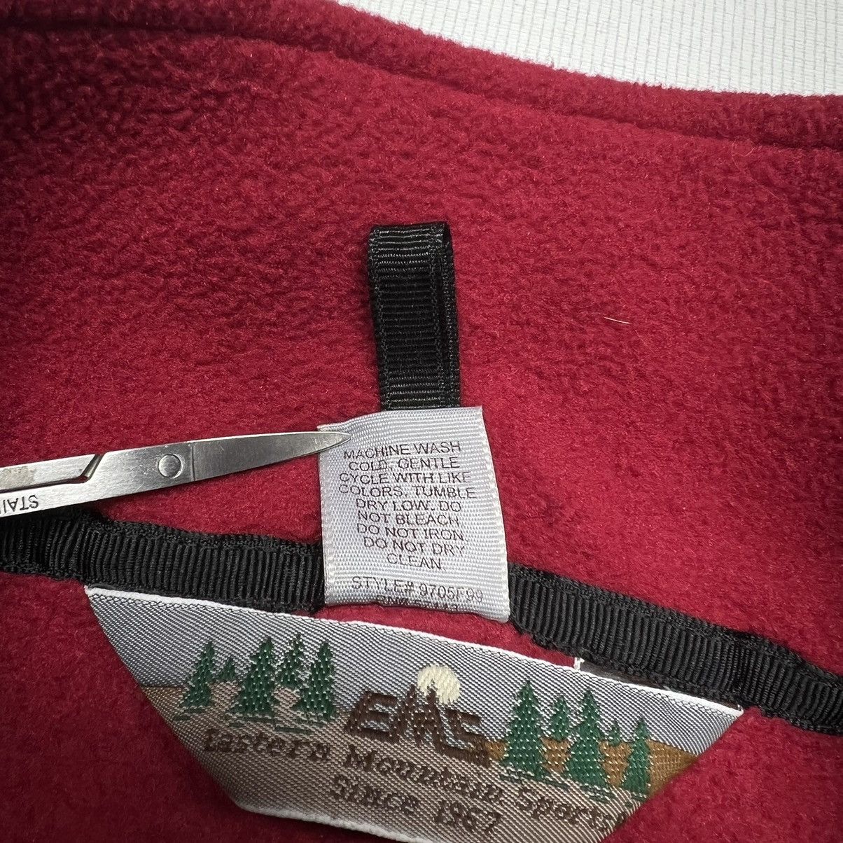 Eastern Mountain Sports × Vintage VTG Eastern Mountain Sports Fleece Red Sweater Full Zip Y2K Size XL / US 12-14 / IT 48-50 - 9 Thumbnail