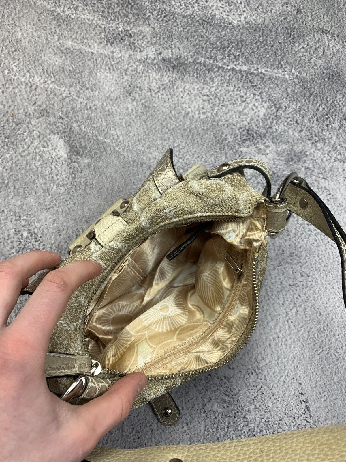 Guess Vintage Guess Denim Handbag Beige Y2K Style Retro Size ONE SIZE - 9 Thumbnail