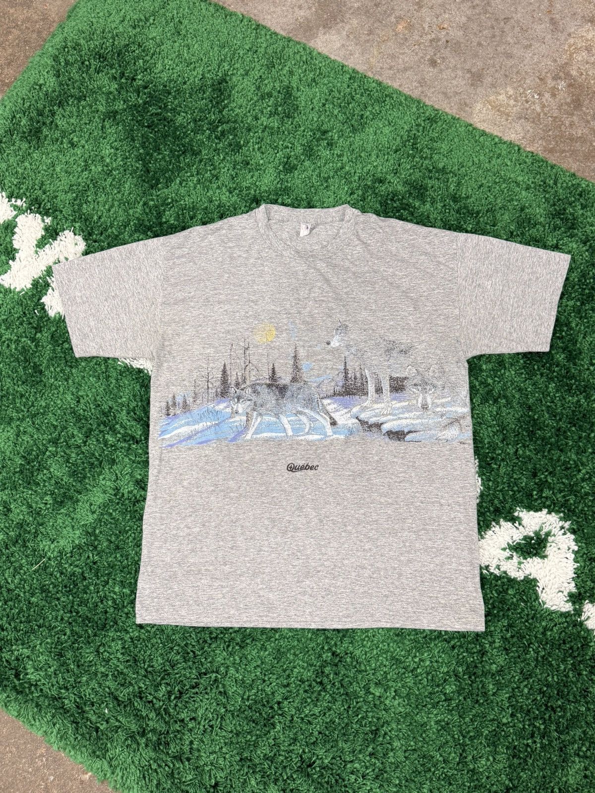 Vintage Vintage Distressed Paper Thin Quebec Wolf 90s 80s Tee 2XL Size US XXL / EU 58 / 5 - 1 Thumbnail