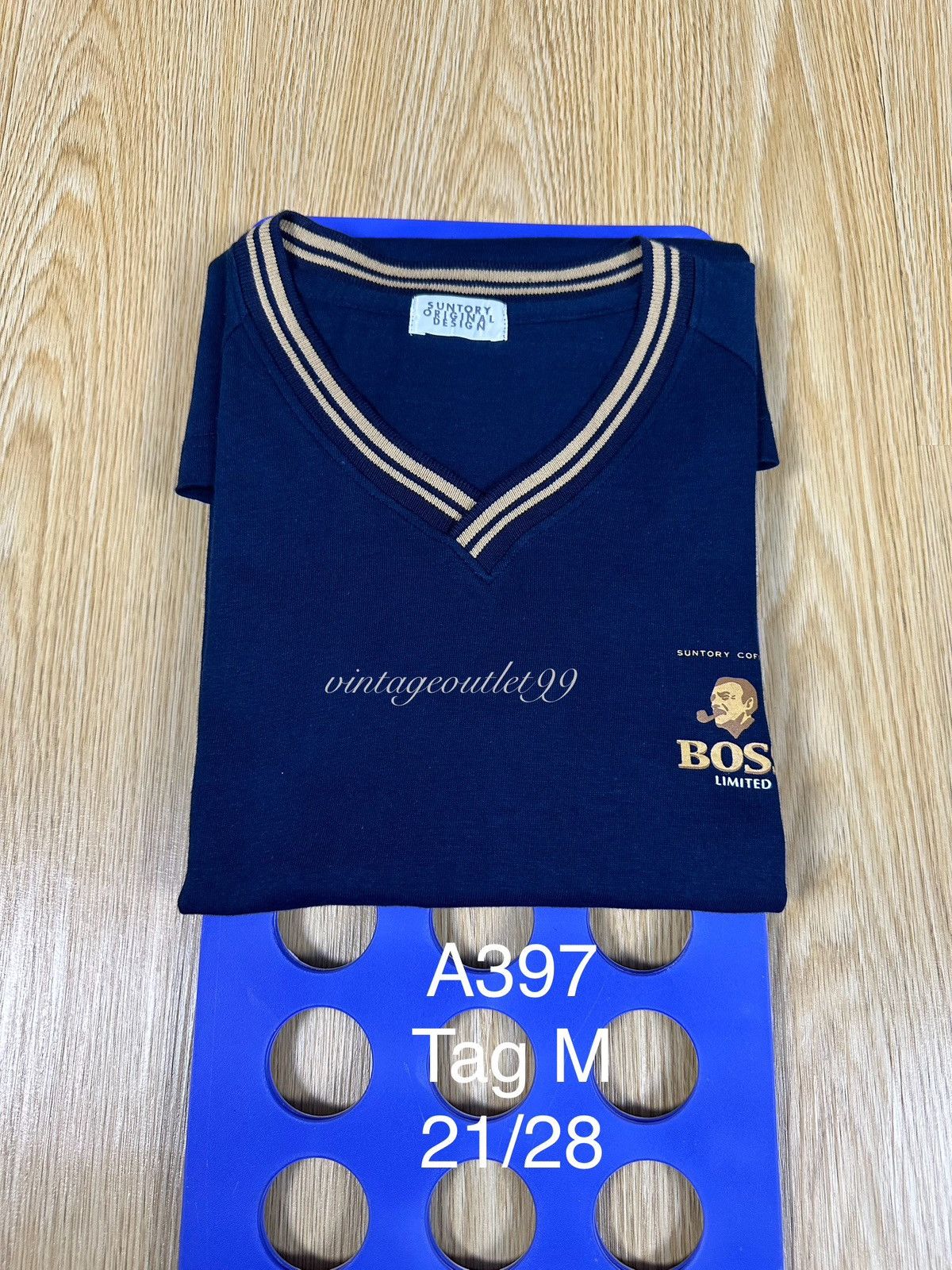 Vintage Vintage Suntory Coffee Boss Limited Vneck Shirt A397 Size US M / EU 48-50 / 2 - 9 Thumbnail