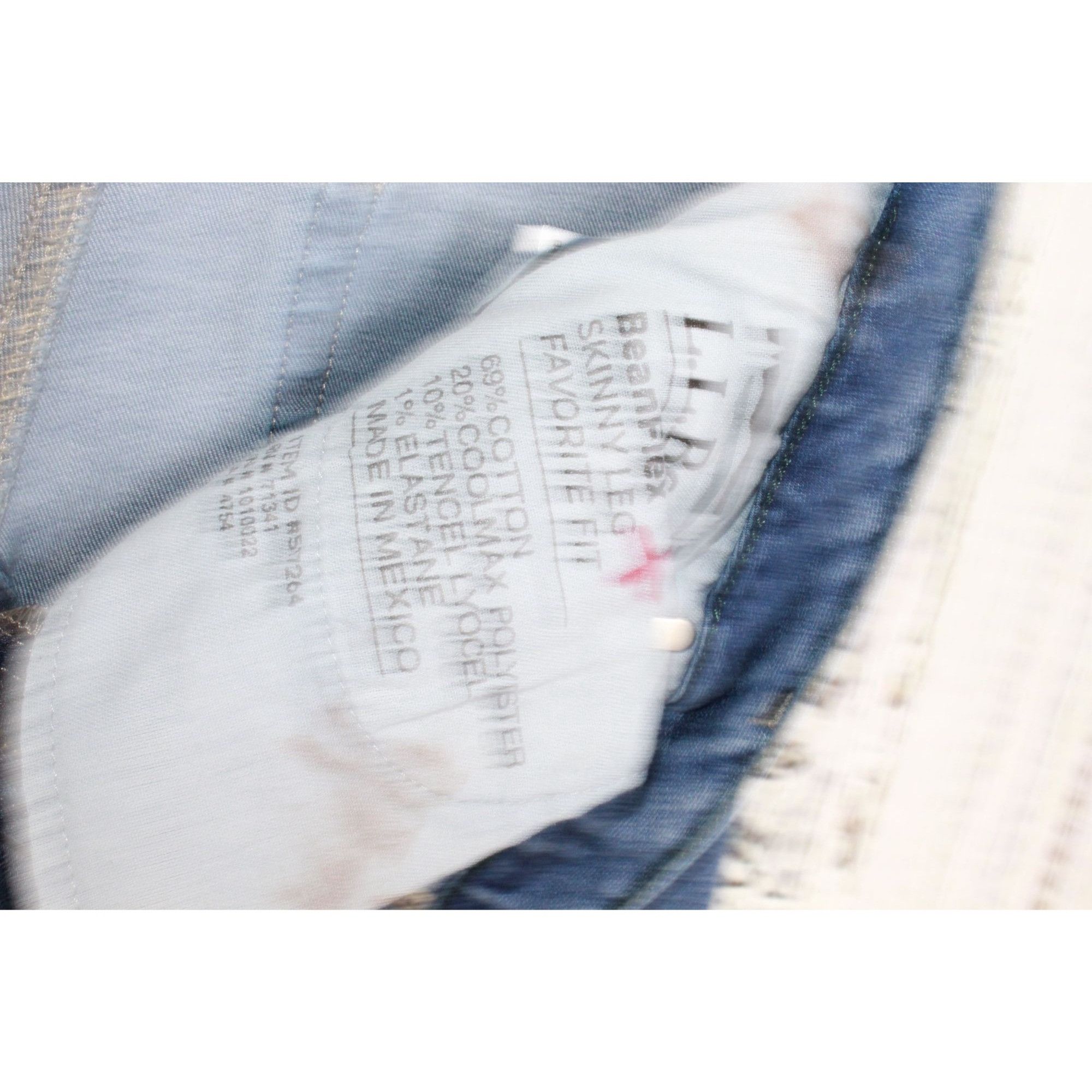 L.L. Bean LL Bean Women’s BeanFlex Skinny Jeans 20W Vintage Size 40" / US 18 - 10 Thumbnail