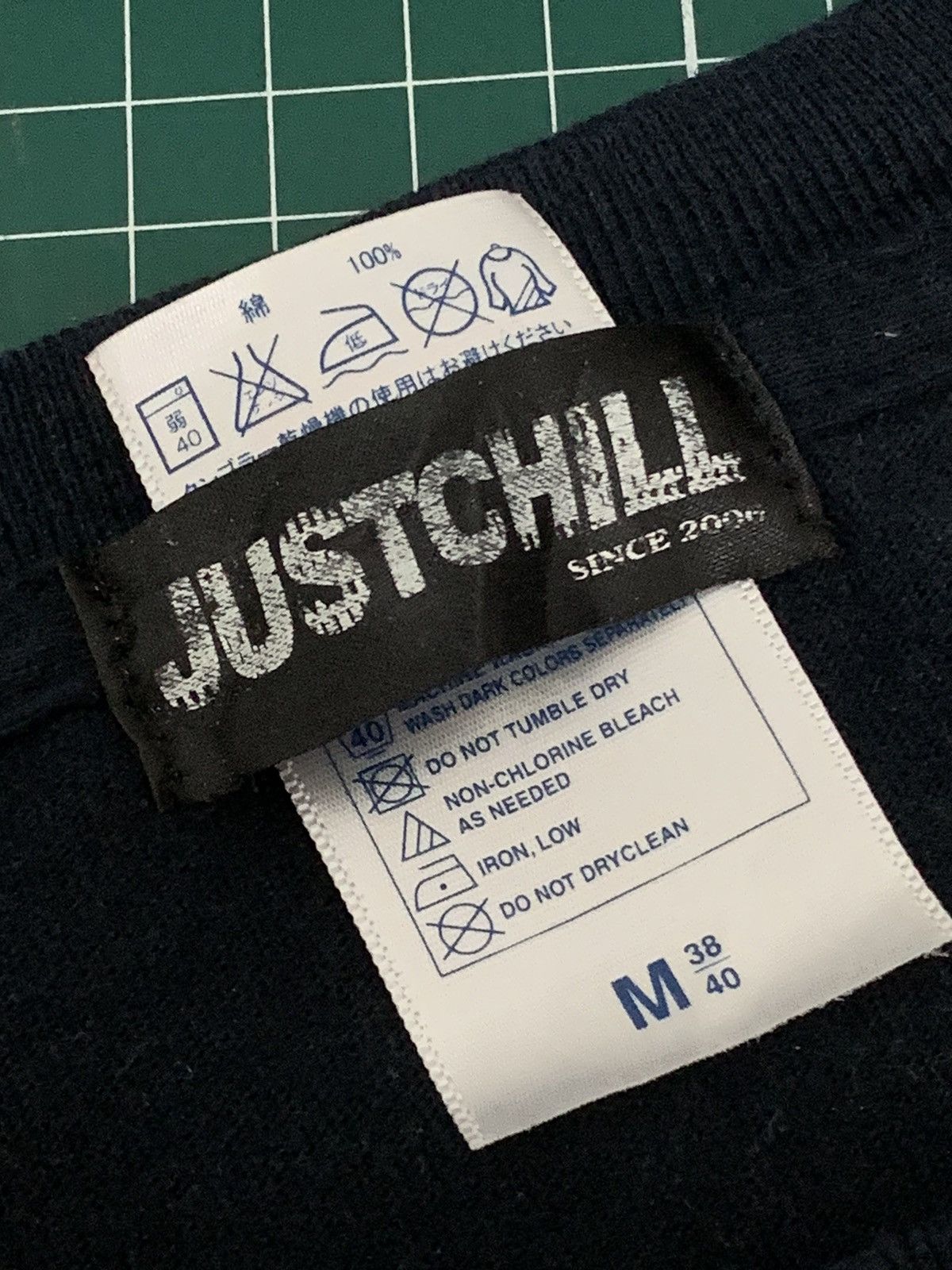 Japanese Brand Just Chill Crew Box Logo Printed Size US M / EU 48-50 / 2 - 6 Thumbnail