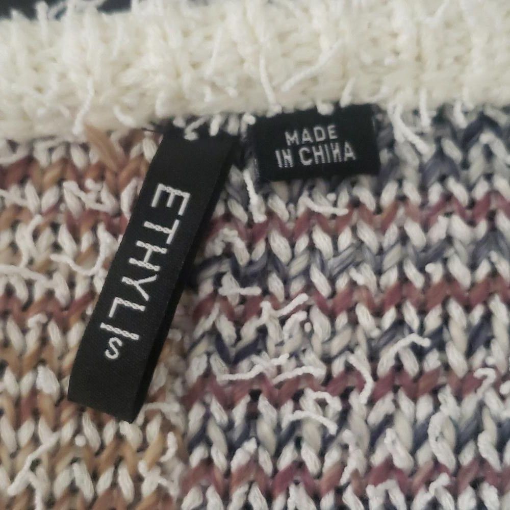 Designer CT891 Ethyl V-neck Long Sleeve Button Trim Sweater S Size S / US 4 / IT 40 - 6 Thumbnail