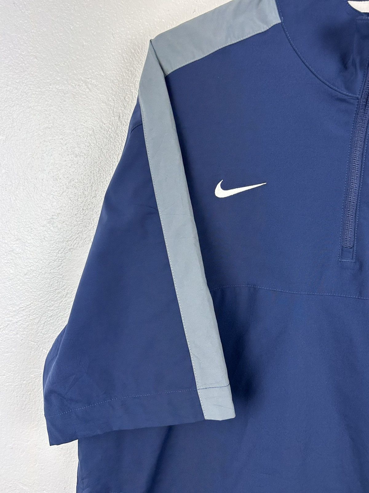 Nike Vintage Nike UNC North Carolina Half Zippered Sports Jacket Size US L / EU 52-54 / 3 - 2 Thumbnail