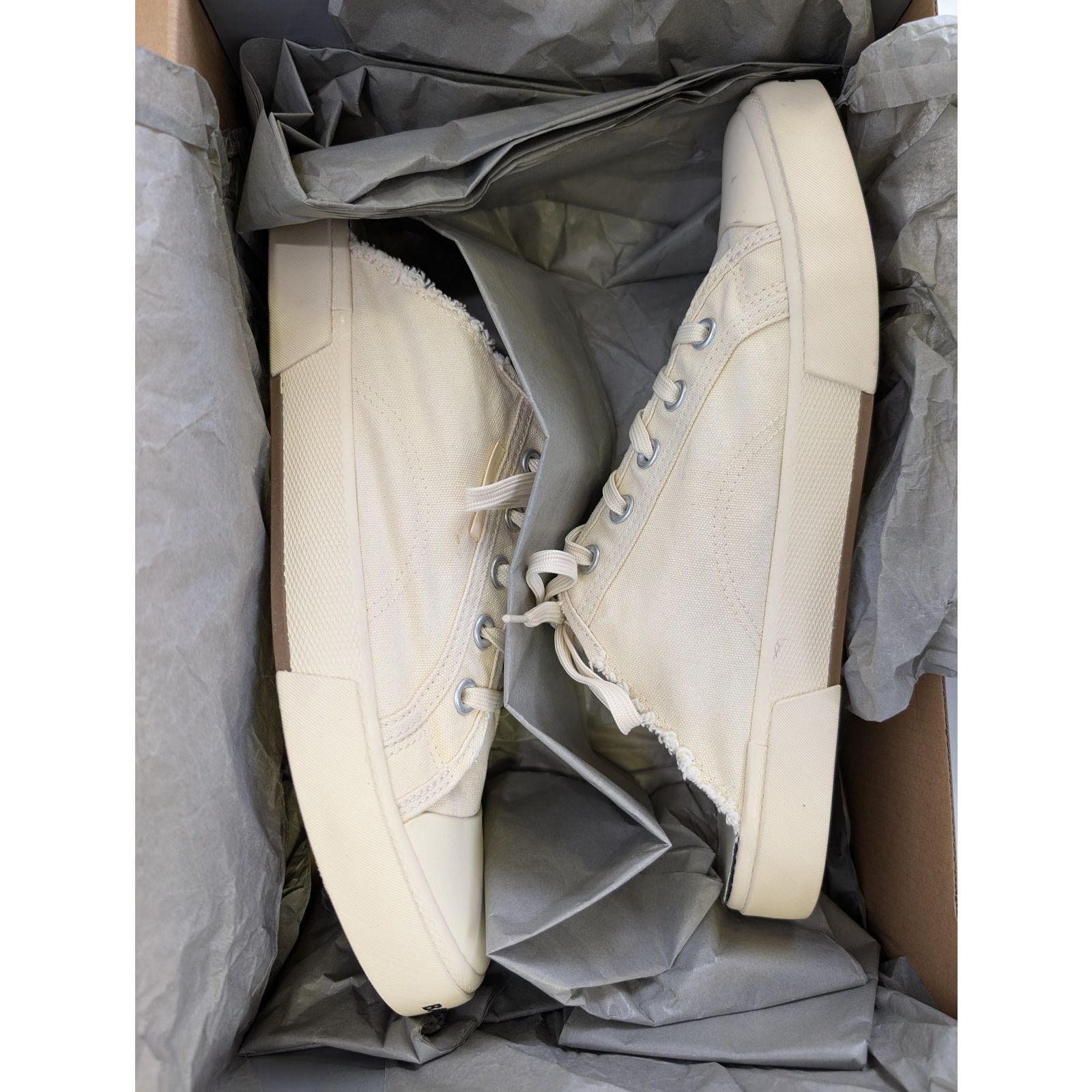 Balenciaga o1rshd1 Mule Destroyed Rubber Sole Paris Mule in White Size US 10 / EU 43 - 20 Thumbnail