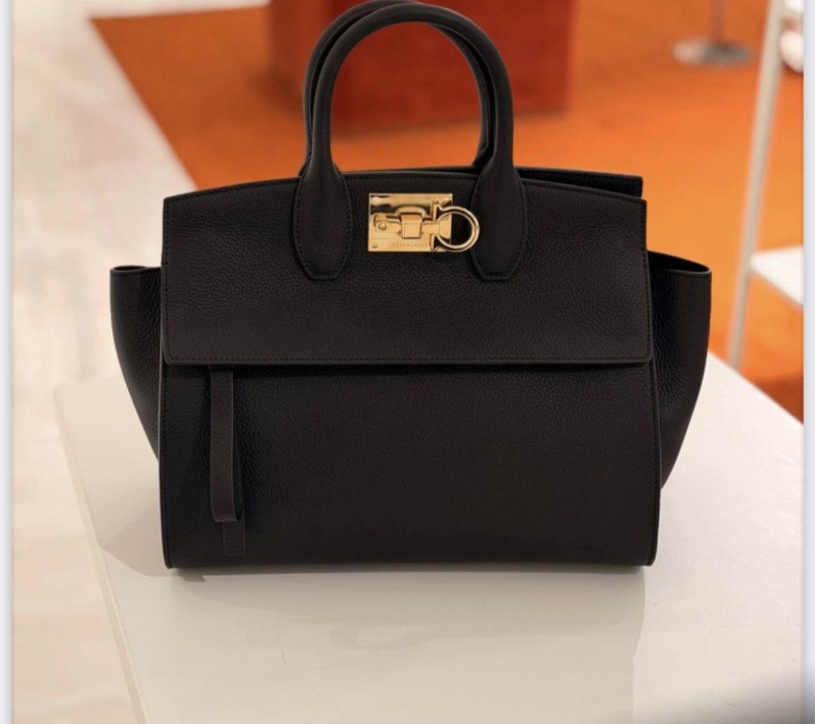 Salvatore Ferragamo o1s1rm0426 Size: OS / Tote Bag in Black Size ONE SIZE - 1 Preview