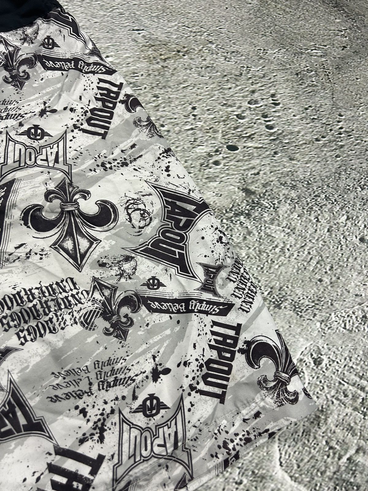 Tapout × Vintage Tapout shorts vintage full print big logo boxing white black Size US 30 / EU 46 - 5 Thumbnail