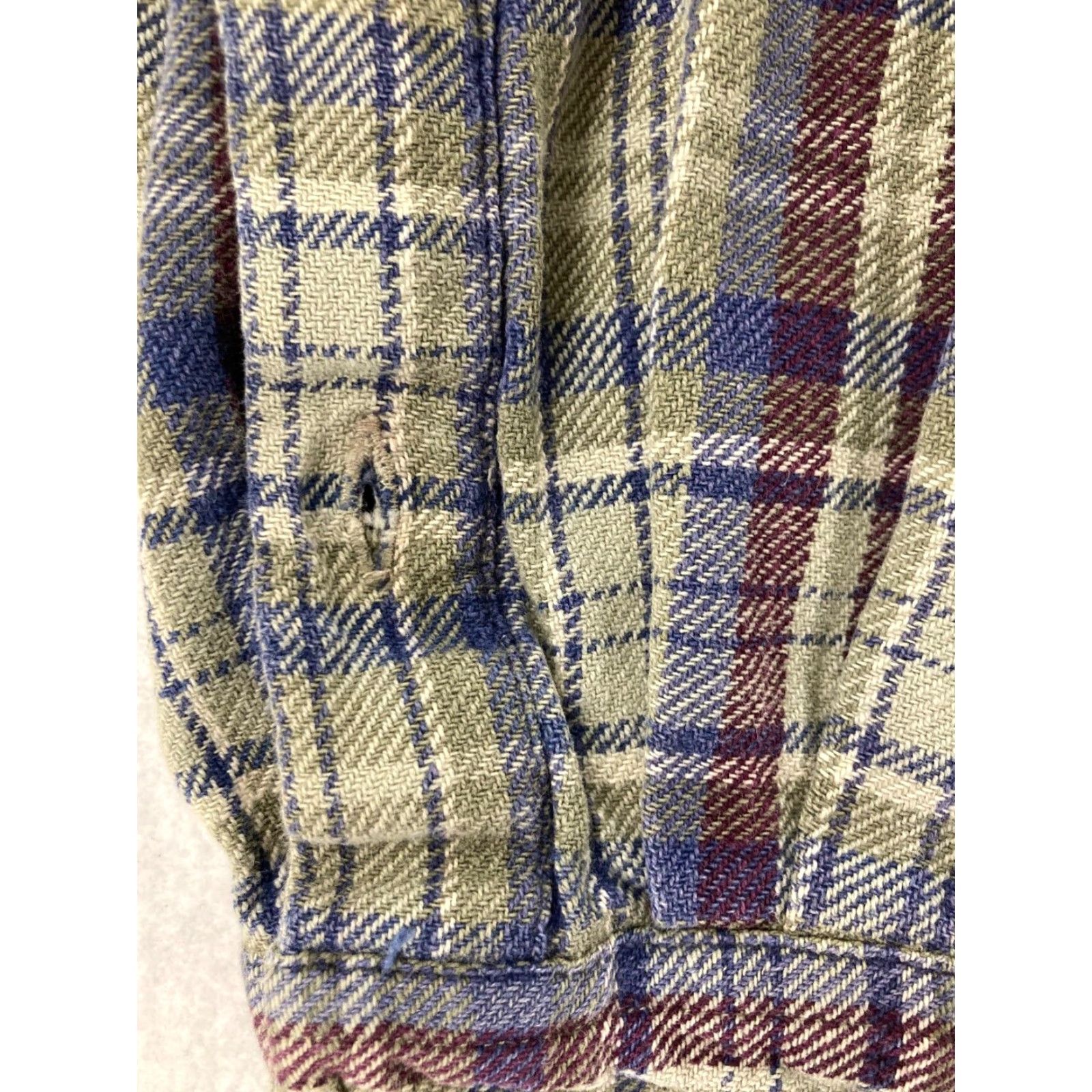 American Eagle Outfitters American Eagle Outfitters Shirt Mens S Plaid Button-Up Long Sleeve Collared Button Pockets All Seasons Multicolor Preppy Size US S / EU 44-46 / 1 - 6 Thumbnail