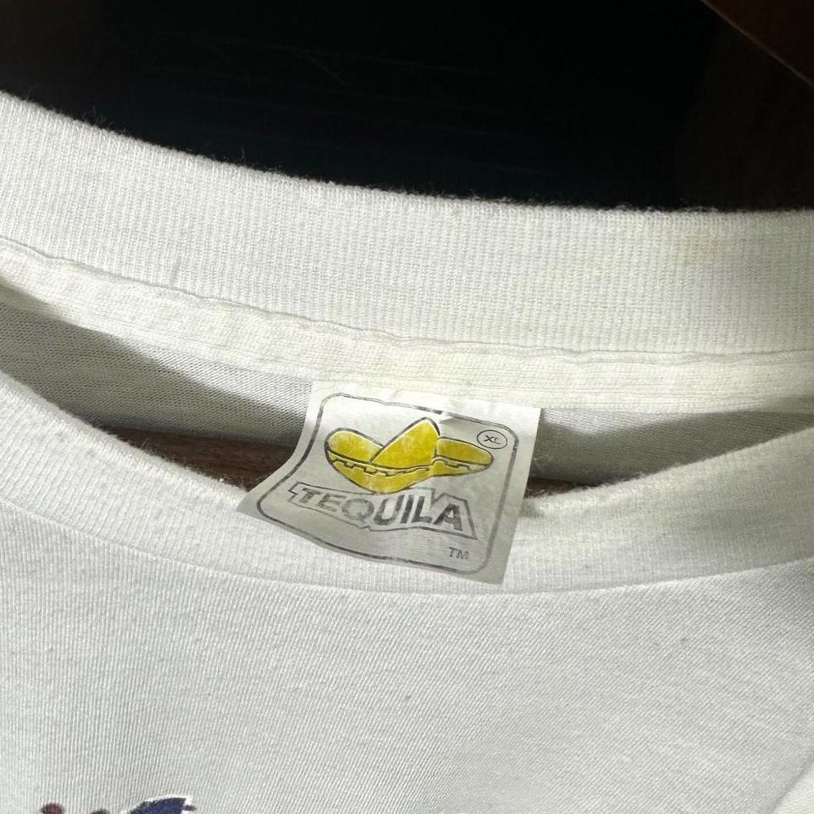 Fruit Of The Loom Vintage 90s Single Stitch Cancun Mexico Tee Mens XL Shirt Size US XL / EU 56 / 4 - 3 Thumbnail