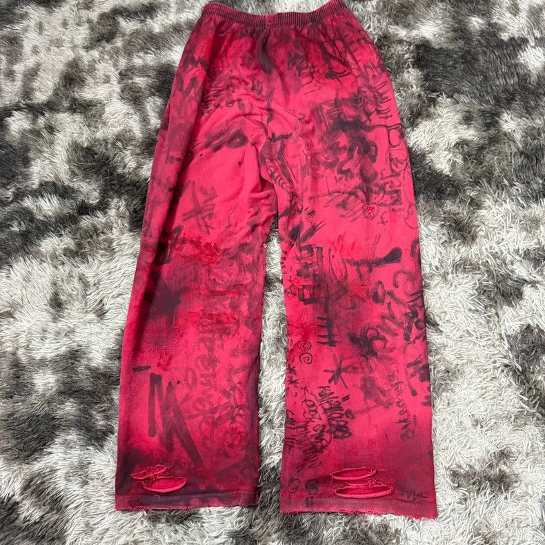 Balenciaga Balenciaga size M Red Manchester United graffiti mud dyed Size US 27 - 5 Thumbnail
