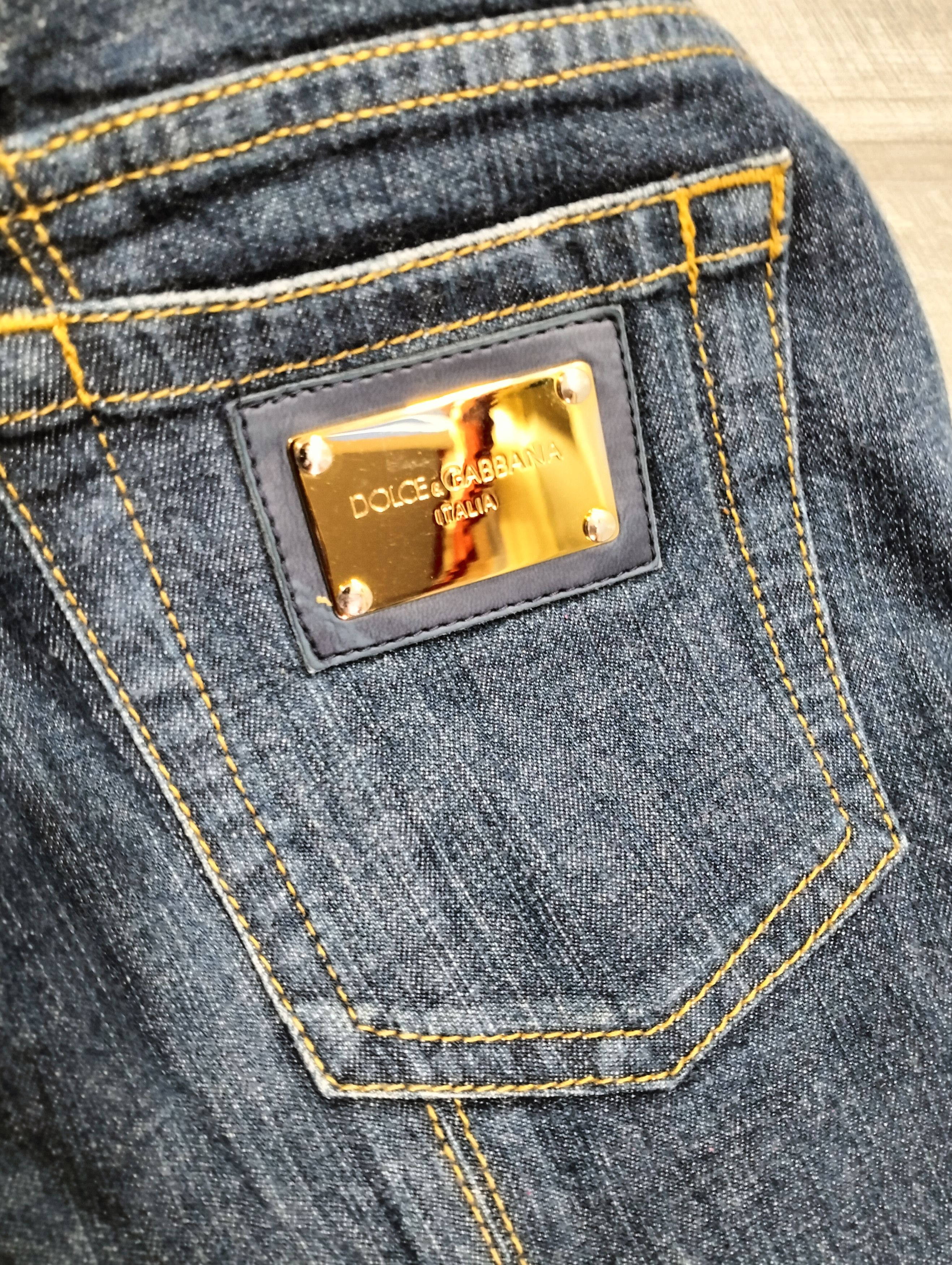 Designer DOLCE & GABBANA JEANS FOR WOMEN Size 30" / US 8 / IT 44 - 6 Thumbnail