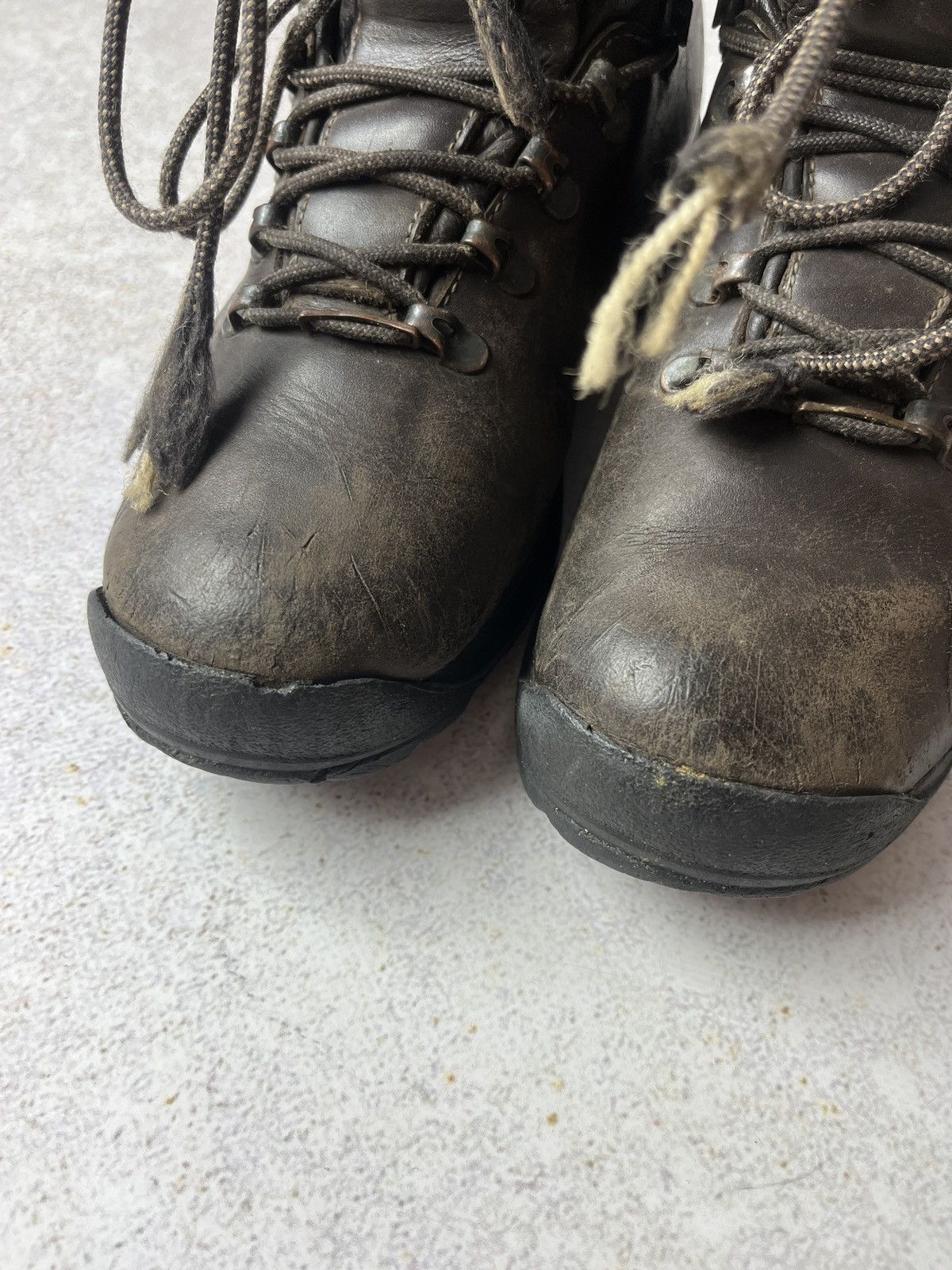 Other DDP Crispi Vintage Leather Hiking Boots W/Vibram Gore Tex Size US 8 / EU 41 - 8 Thumbnail