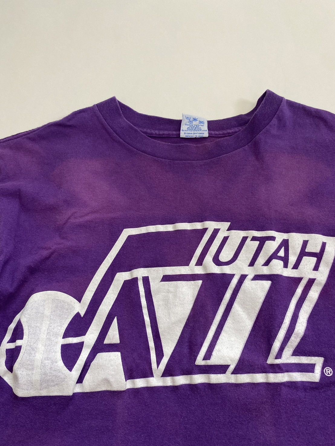 NBA × Salem Sportswear × Vintage Boxy Cropped Vintage NBA Utah Jazz Graphic Tee Size US M / EU 48-50 / 2 - 2 Thumbnail