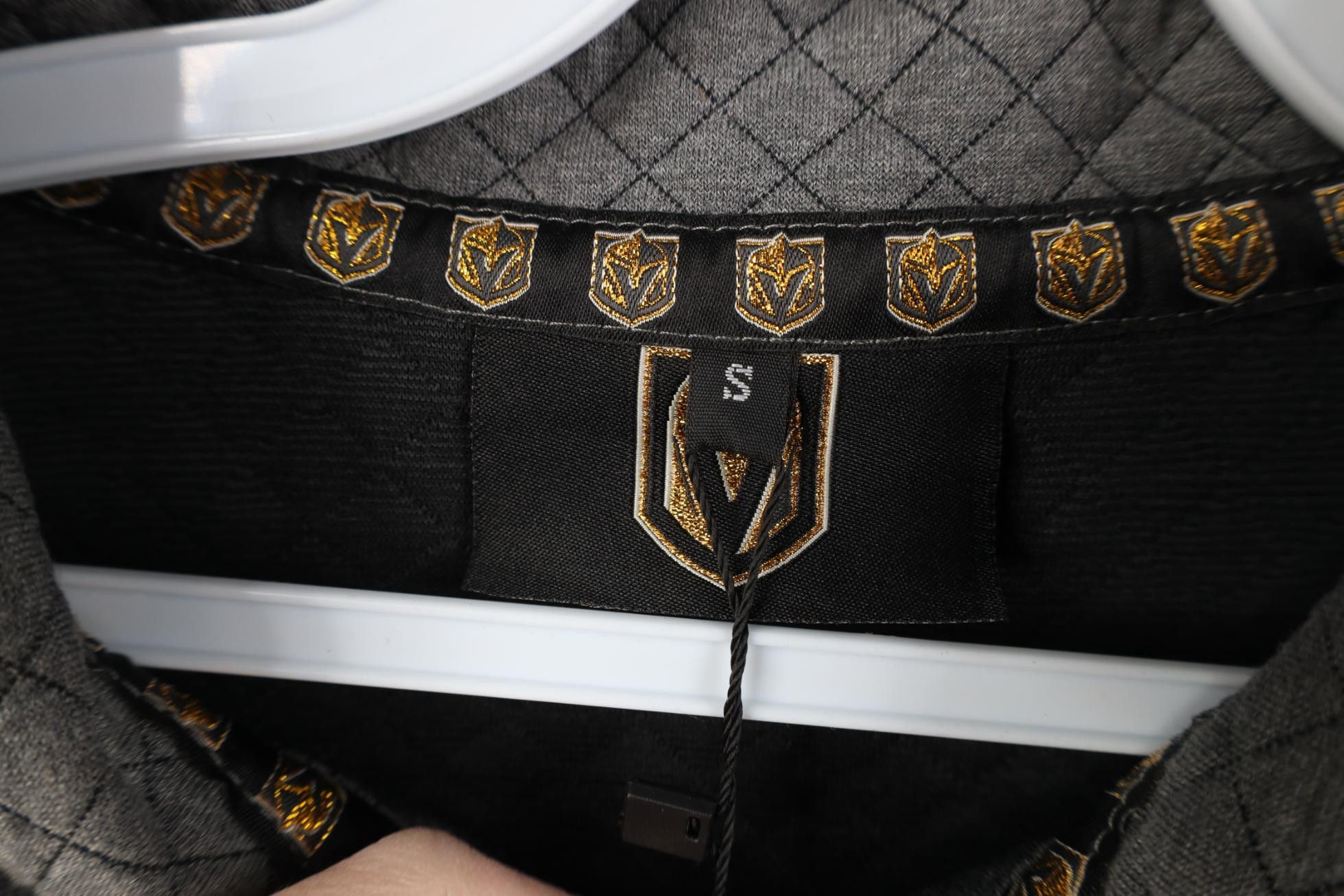 Vintage New NHL Las Vegas Golden Knights Hockey Quilted Snap Sweater Size US S / EU 44-46 / 1 - 7 Thumbnail