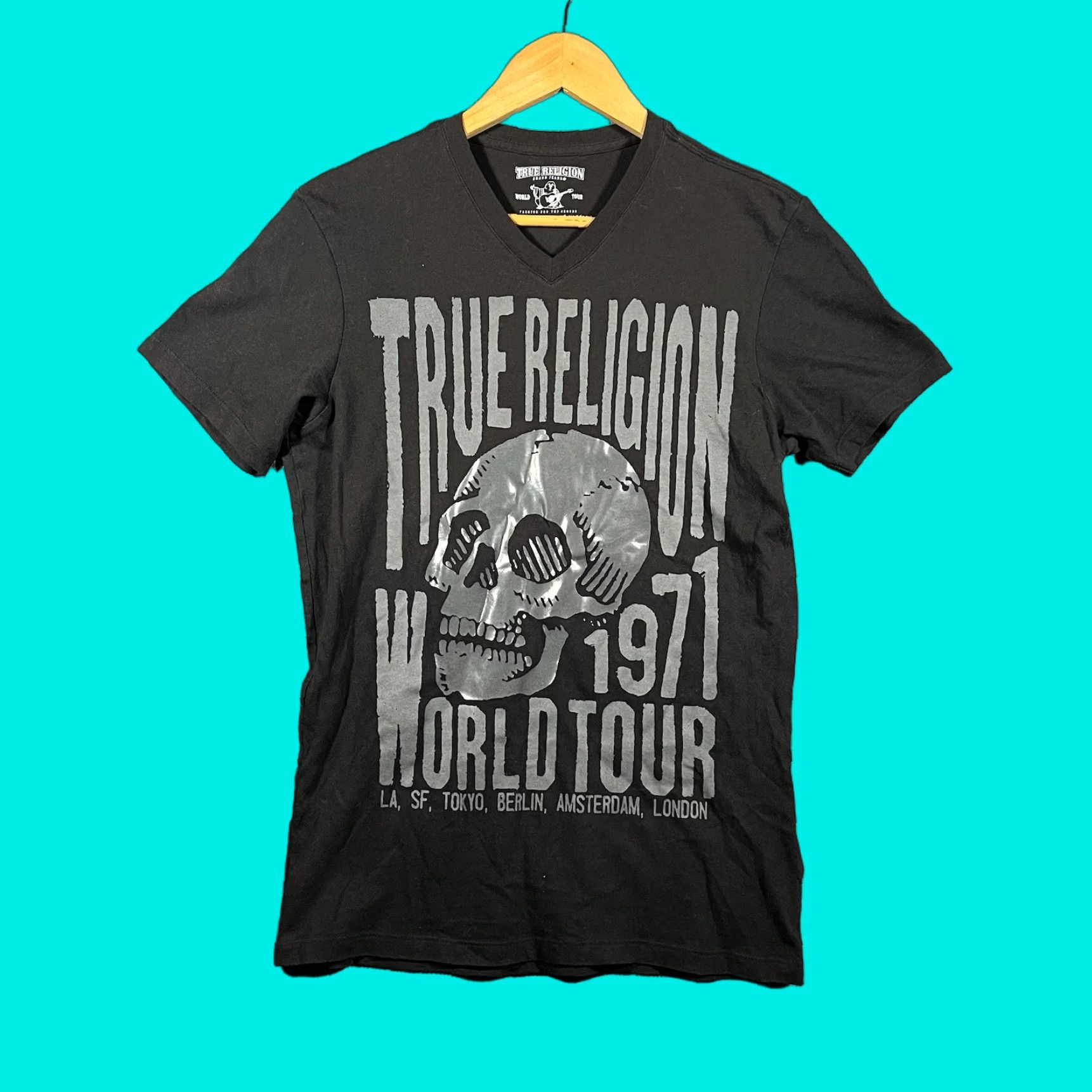 True Religion True Religion Shirt Mens Small Skull Graphic World Your V Neck Black Y2K Vtg Size US S / EU 44-46 / 1 - 1 Thumbnail