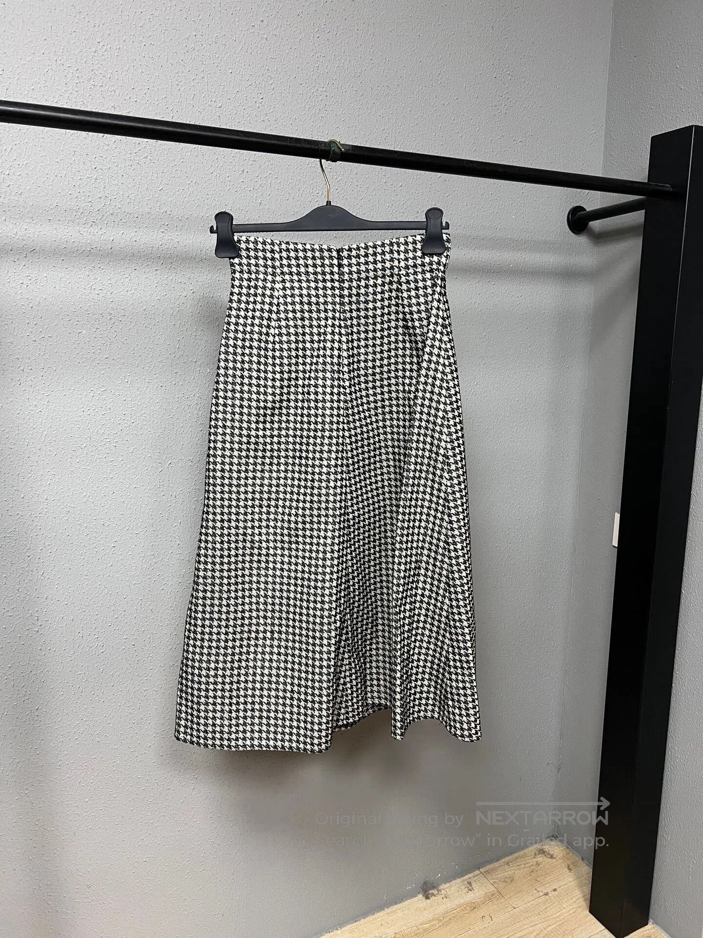 Dior Dior Black and White Houndstooth Skirt. Size 35" - 2 Thumbnail