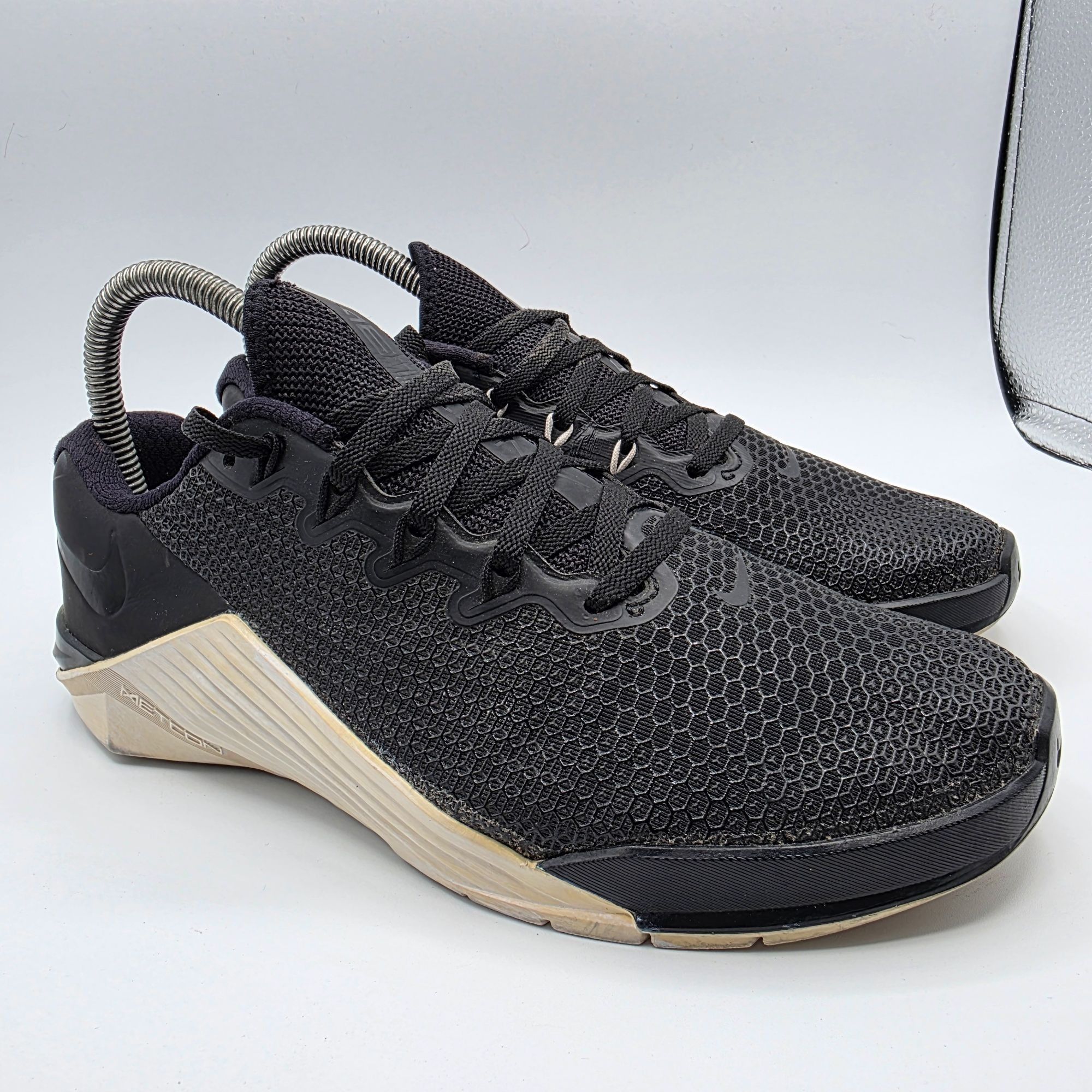 Nike Nike Metcon 5 Womens Size 7.5 Black White Sneakers Shoes Cr Size US 7.5 / EU 40-41 - 1 Thumbnail