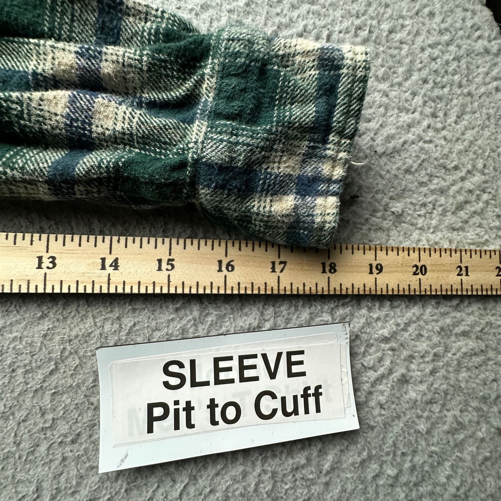 Levi's Levis Flannel Green Plaid Button Shirt Mens XL Relaxed Fit Size US XL / EU 56 / 4 - 6 Thumbnail