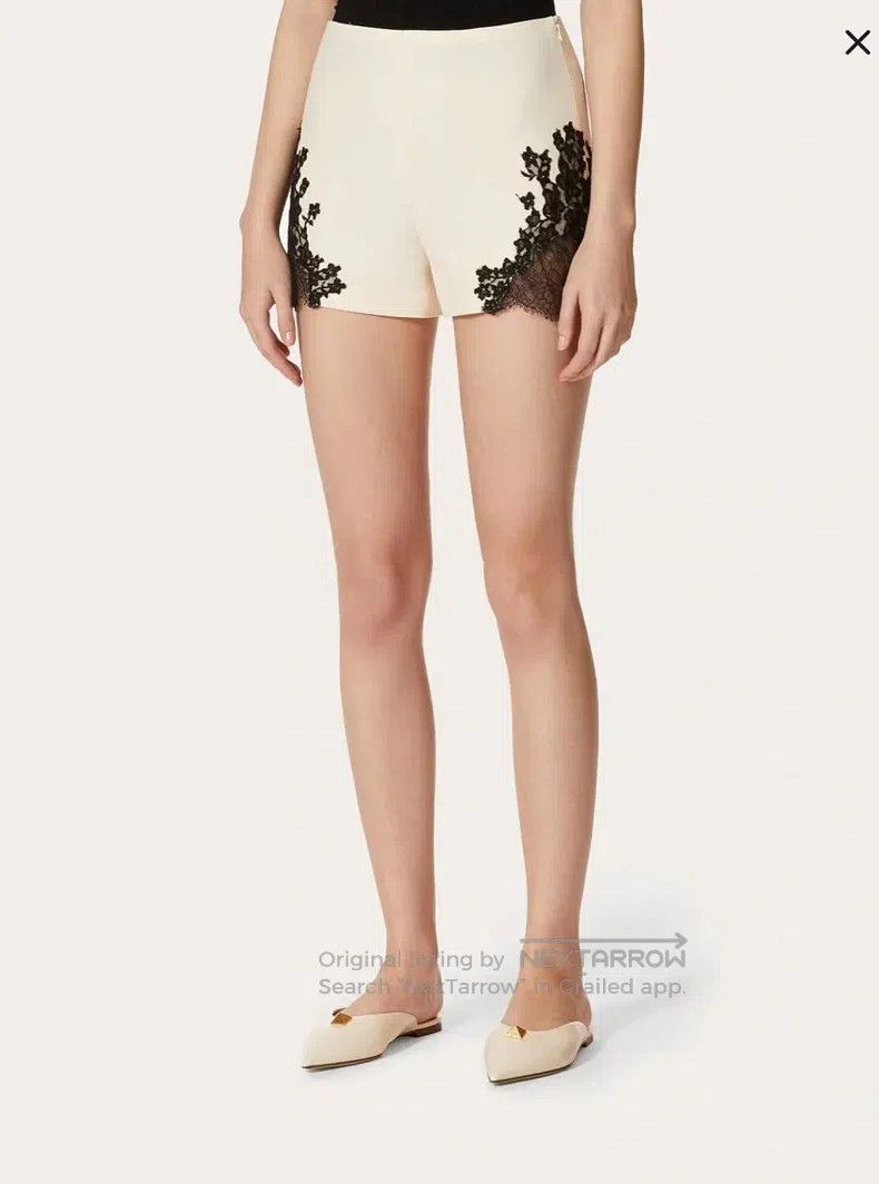 Valentino Valentino Lace lace high-waisted shorts Size US 26 / EU 42 - 7 Thumbnail