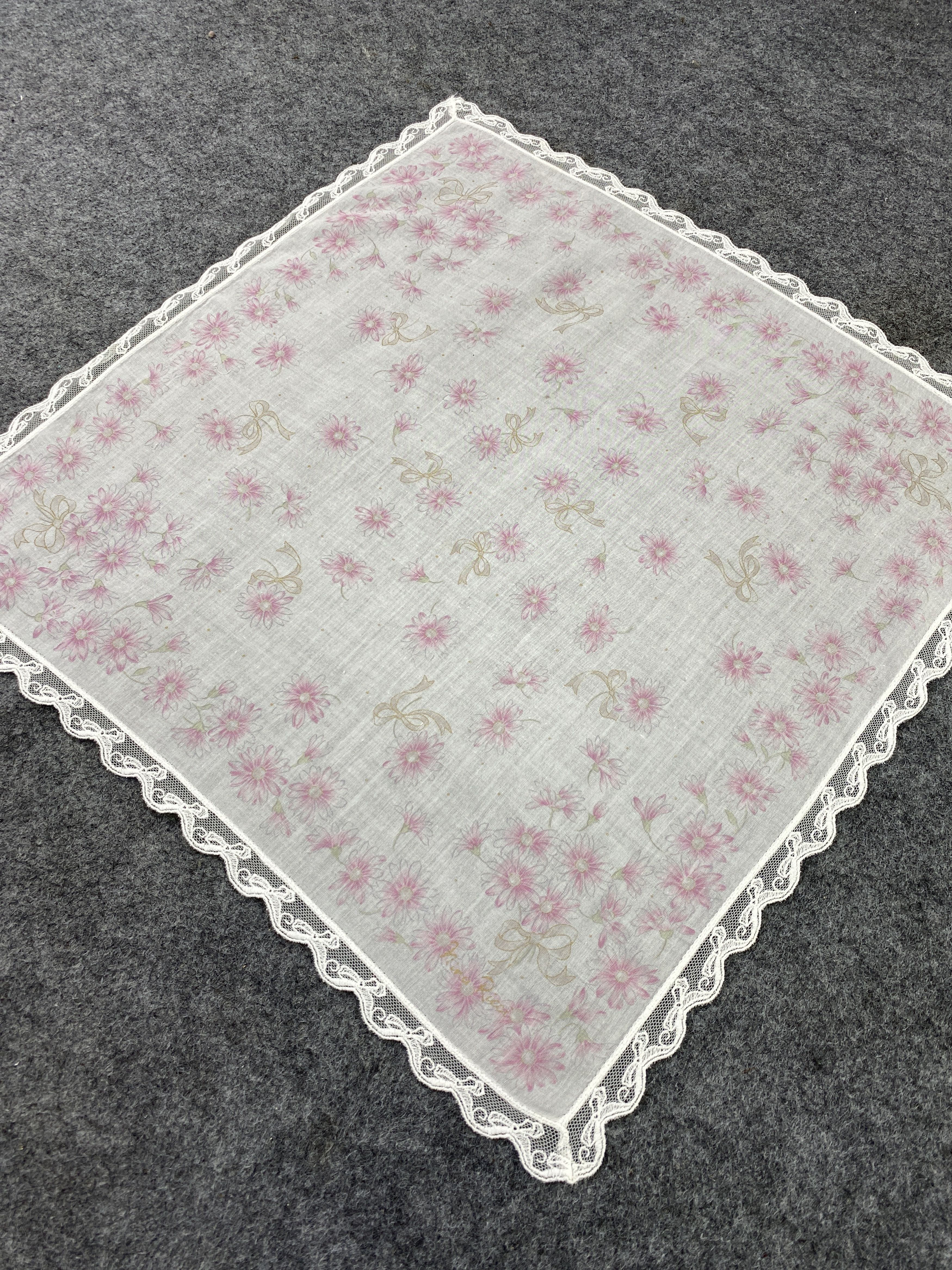 Nina Ricci Nina Ricci Handkerchief / Bandana / Neckerchief-B411 Size ONE SIZE - 4 Thumbnail