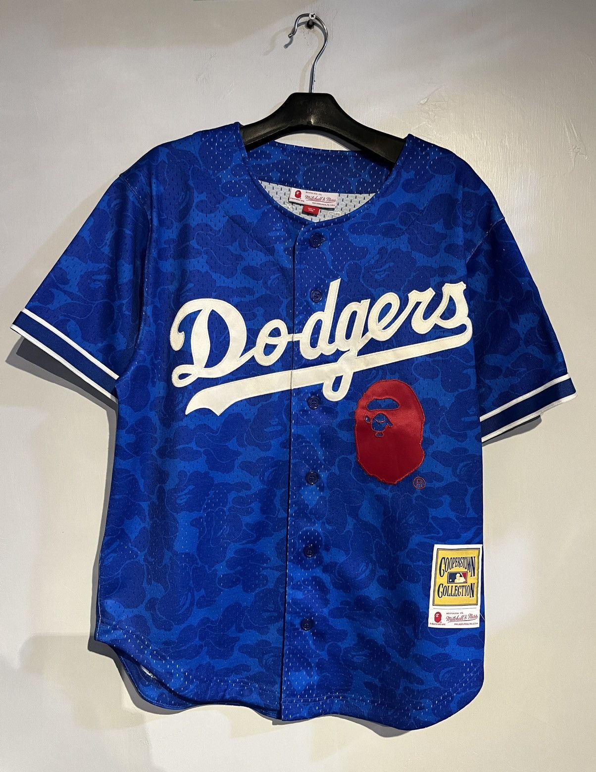 Bape × Mitchell & Ness Bape Mitchell Ness Jersy LA Dodgers Size US M / EU 48-50 / 2 - 2 Thumbnail