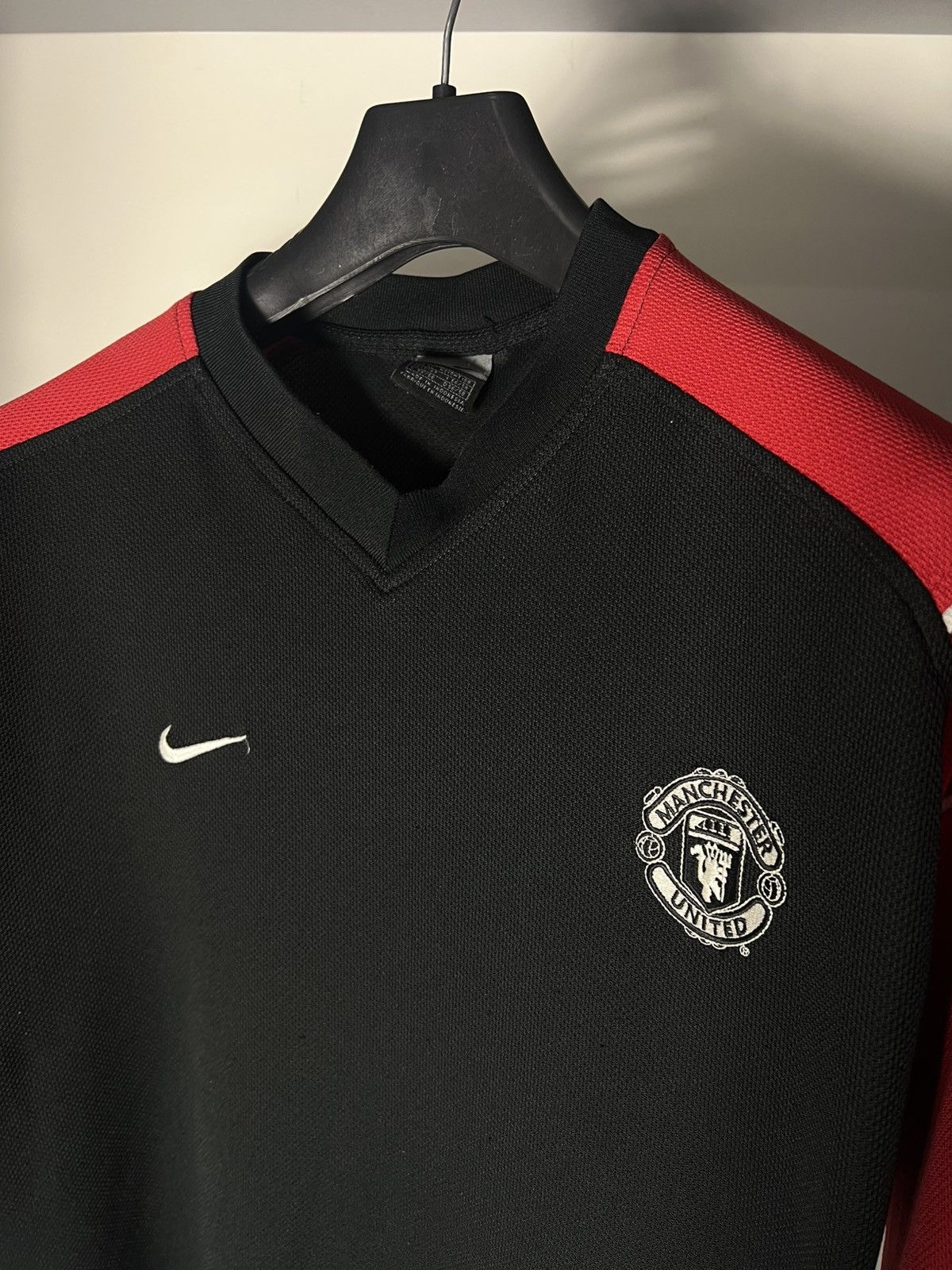 Nike × Vintage VERY RARR NIKE FC MANCHESTER UNITED ENGLAND SOCCER JERSEY Size US XL / EU 56 / 4 - 5 Thumbnail