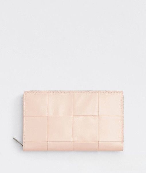 o1n1vont1124 Size: OS / Zip Around Wallet in Light Pink