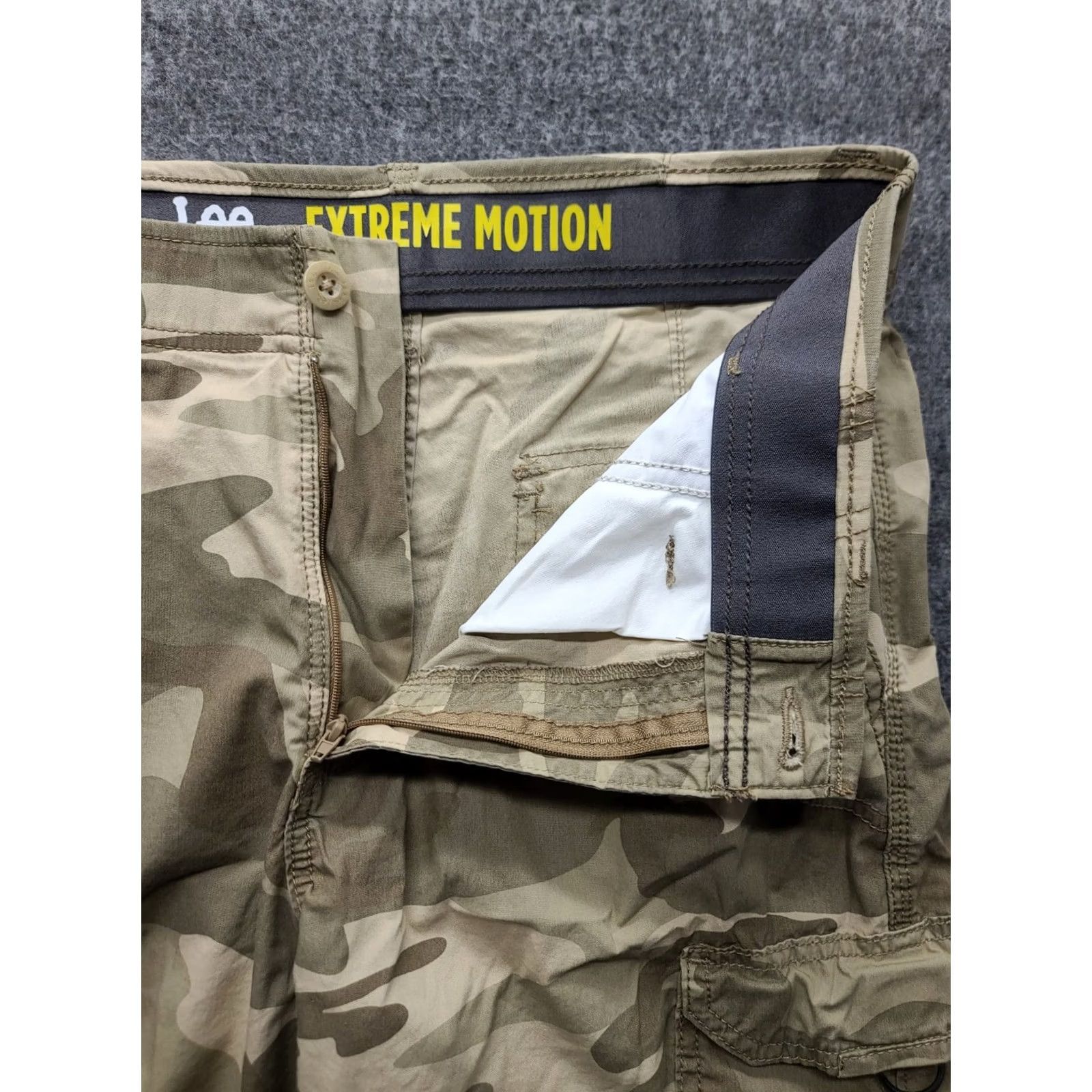 Lee Lee Cargo Shorts Mens 29 Inseam 10" Camouflage Cargo Pocket Stretch 90s Outdoor Casual Workwear Shorts Size US 29 - 6 Thumbnail