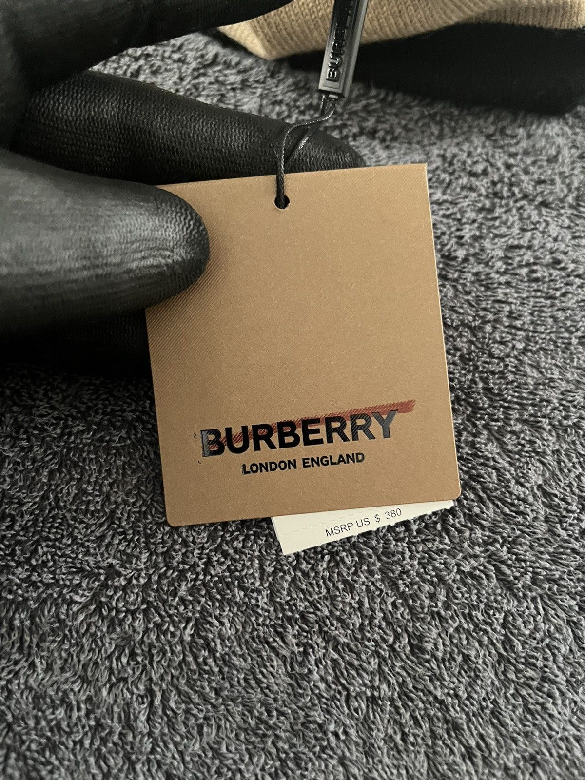 Burberry Burberry Logo Intarsia Cashmere Beanie Size ONE SIZE - 12 Thumbnail