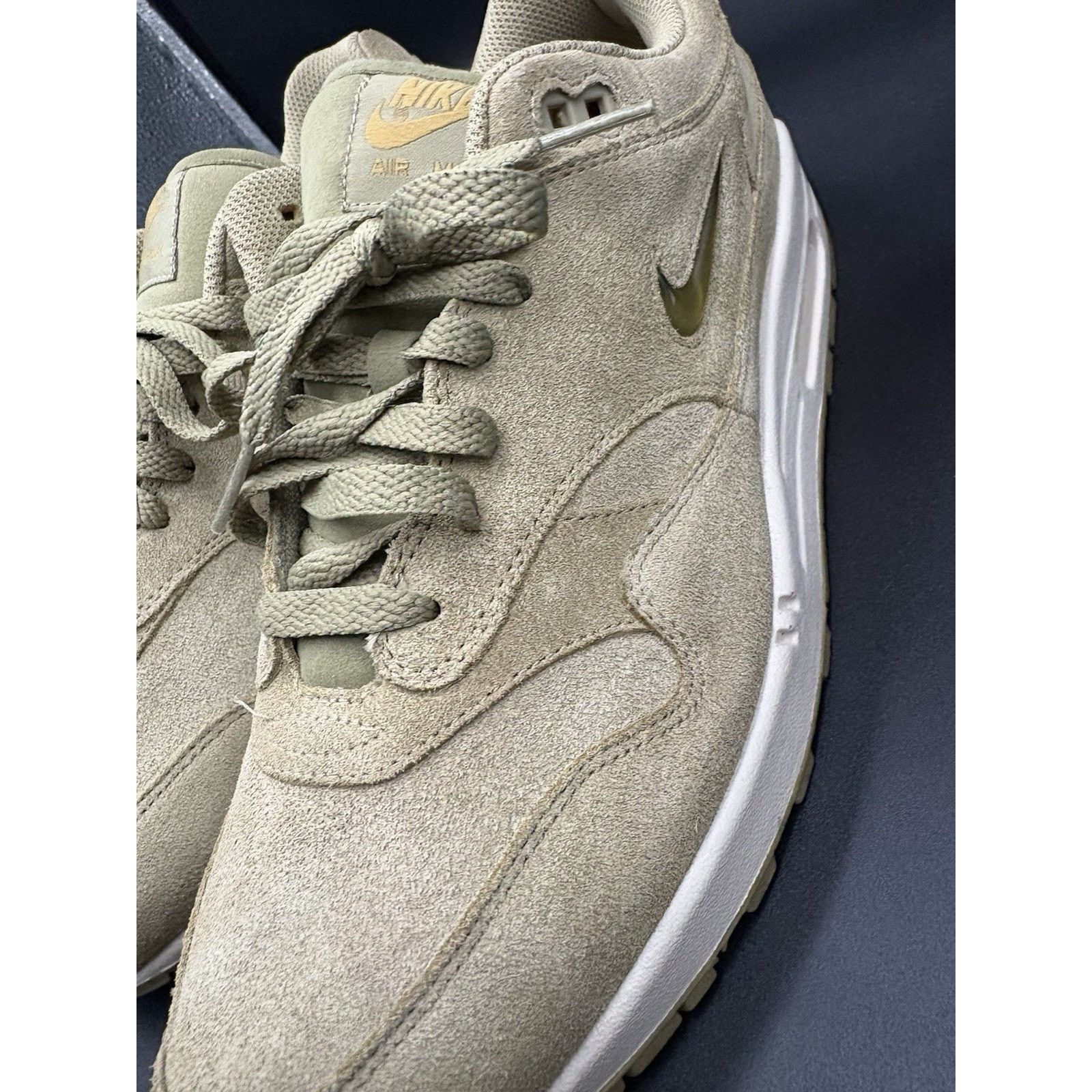 Nike Nike Air Max 1 Jewel Men's Size 11 Neutral Olive Suede918354 Size US 10 / EU 43 - 4 Thumbnail