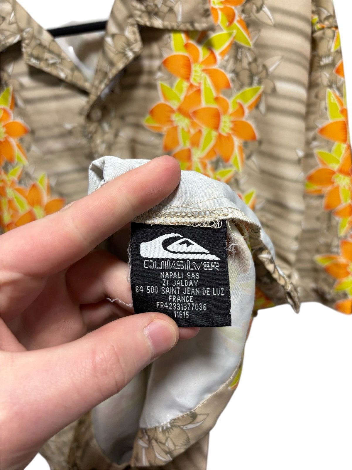 Quiksilver Vintage Quiksilver Hawaii Oversized Shirts All Over Print Size US M / EU 48-50 / 2 - 6 Thumbnail