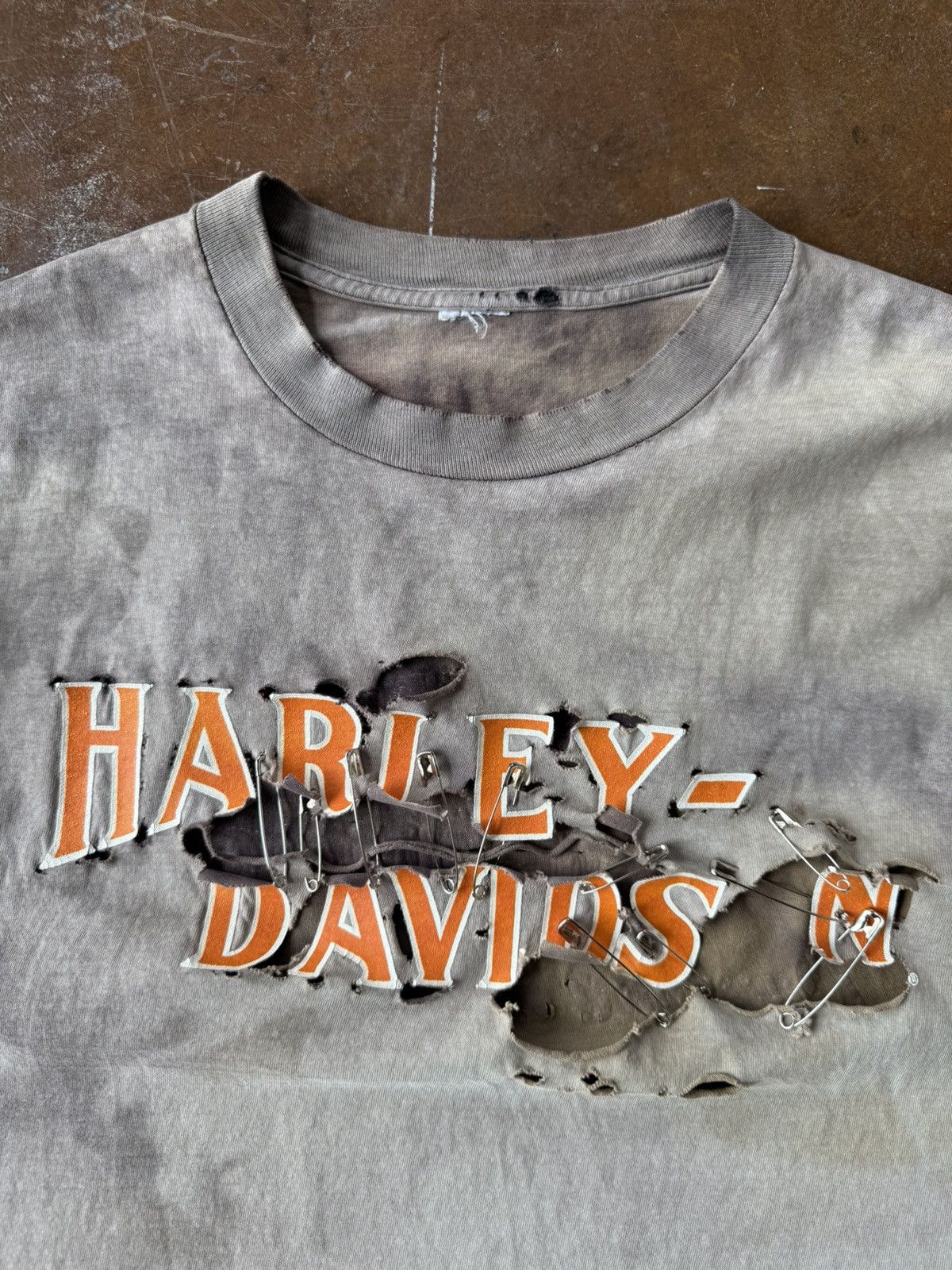 Harley Davidson vintage 90s faded/distressed Harley Davidson pin logo shirt Size US XL / EU 56 / 4 - 3 Thumbnail
