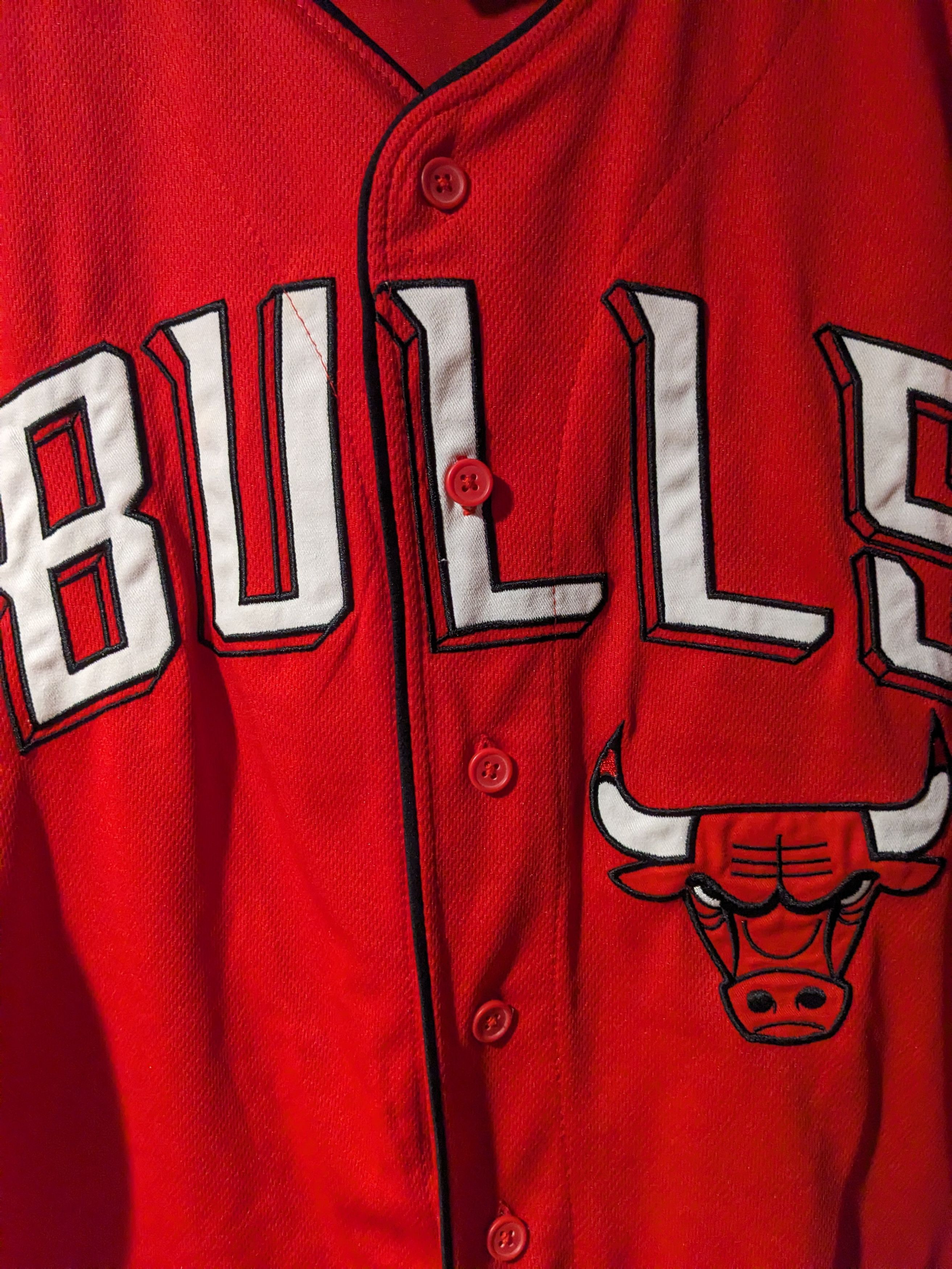 NBA × Vintage Chicago Bulls NBA Basketball Red Medium Baseball Jersey Size US M / EU 48-50 / 2 - 2 Thumbnail