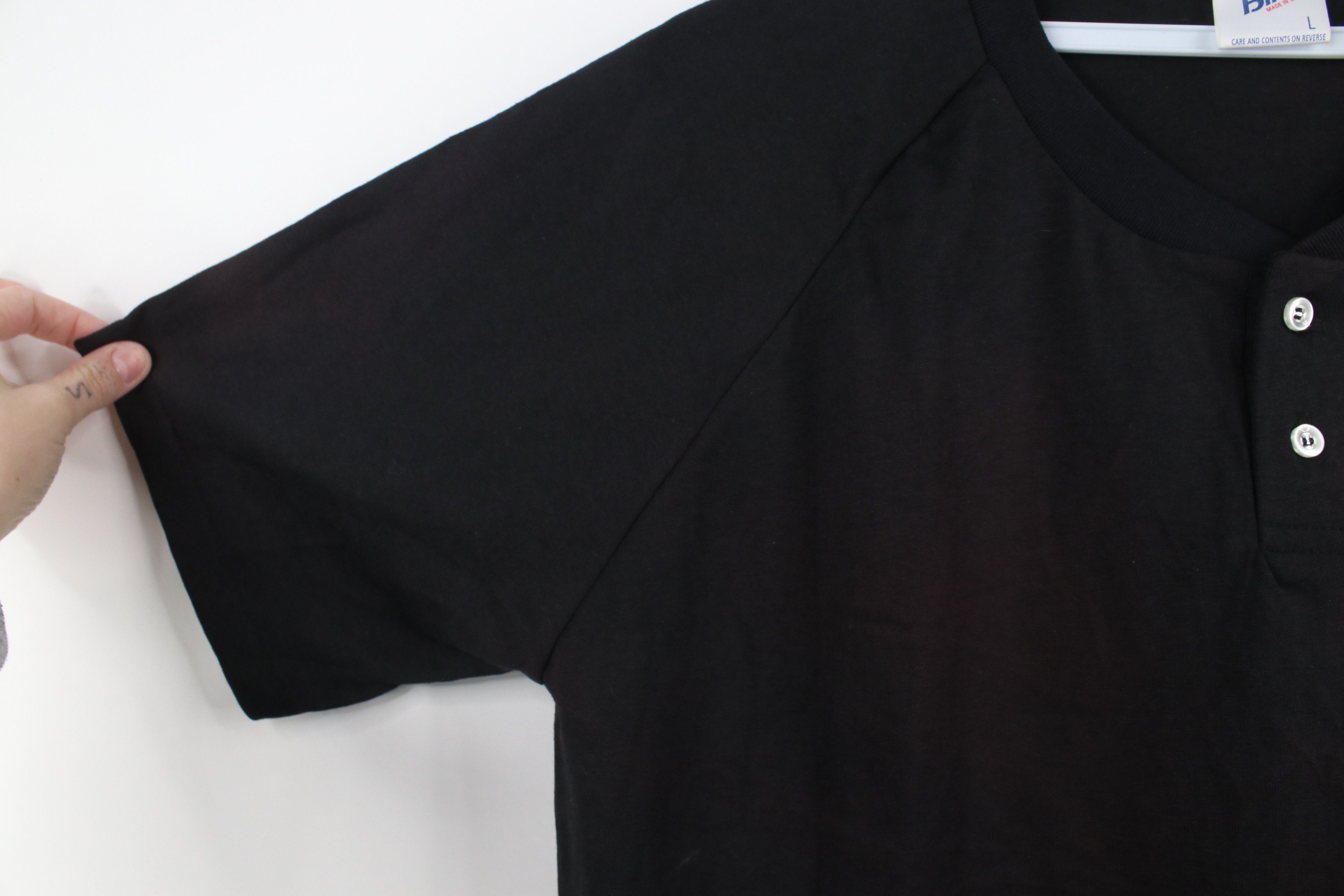 Vintage Vintage 90s Streetwear Faded Blank Henley T-Shirt Black USA Size US L / EU 52-54 / 3 - 7 Thumbnail
