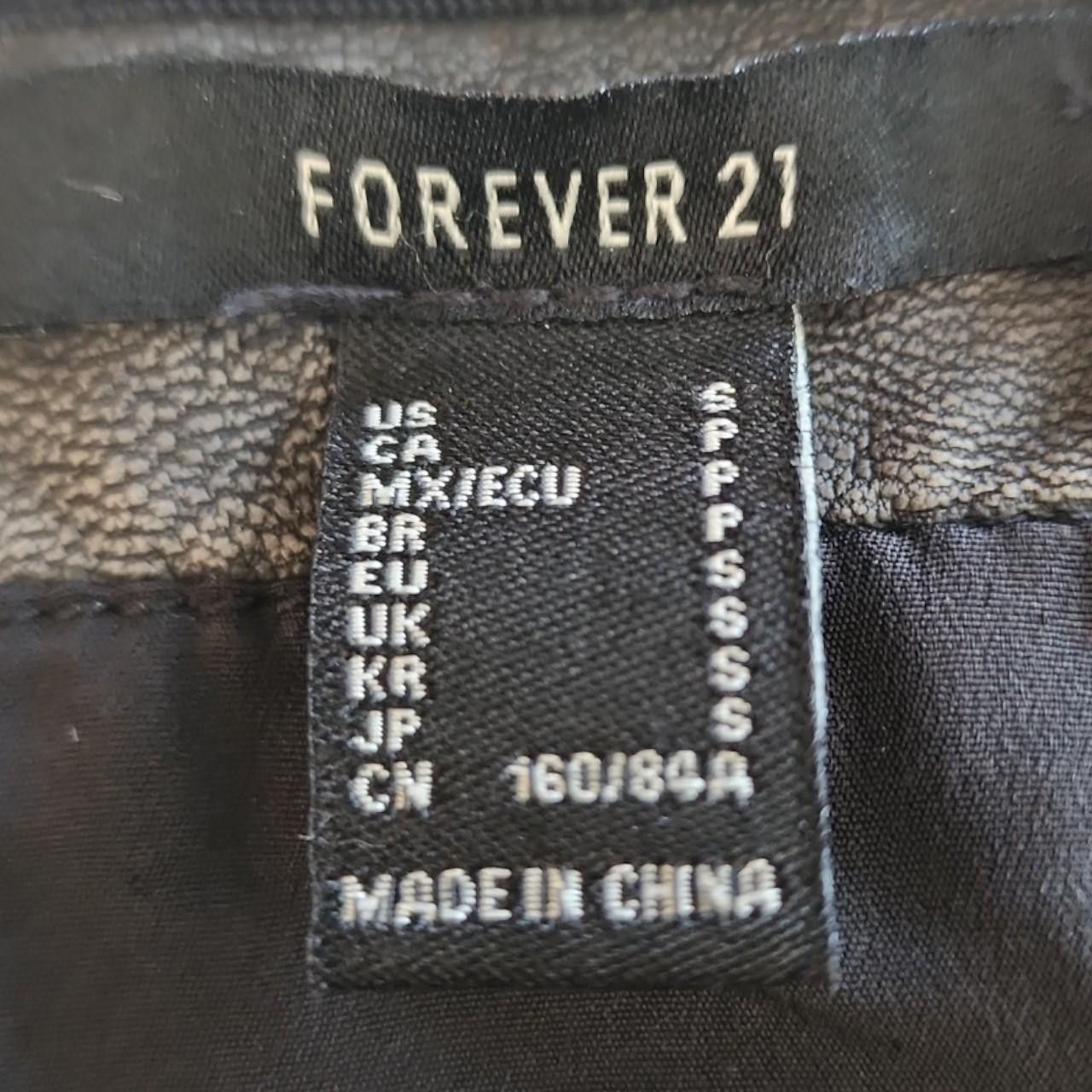 Forever 21 Forever 21 faux leather bodice crop top Size S / US 4 / IT 40 - 8 Thumbnail