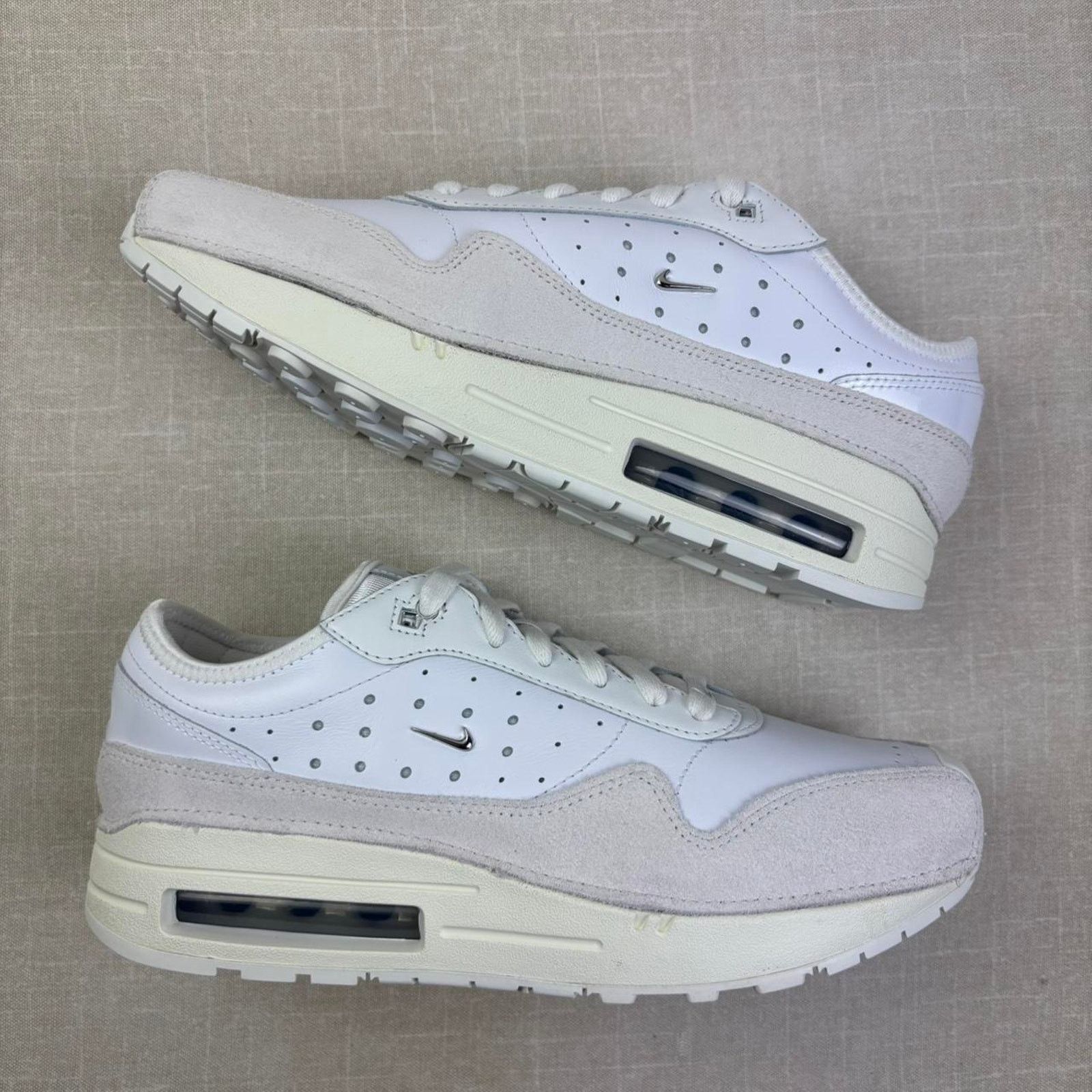 Jacquemus 🦴 2024 Jacquemus x Nike Air Max 1 "White" 9M Size US 9 / EU 42 - 2 Thumbnail