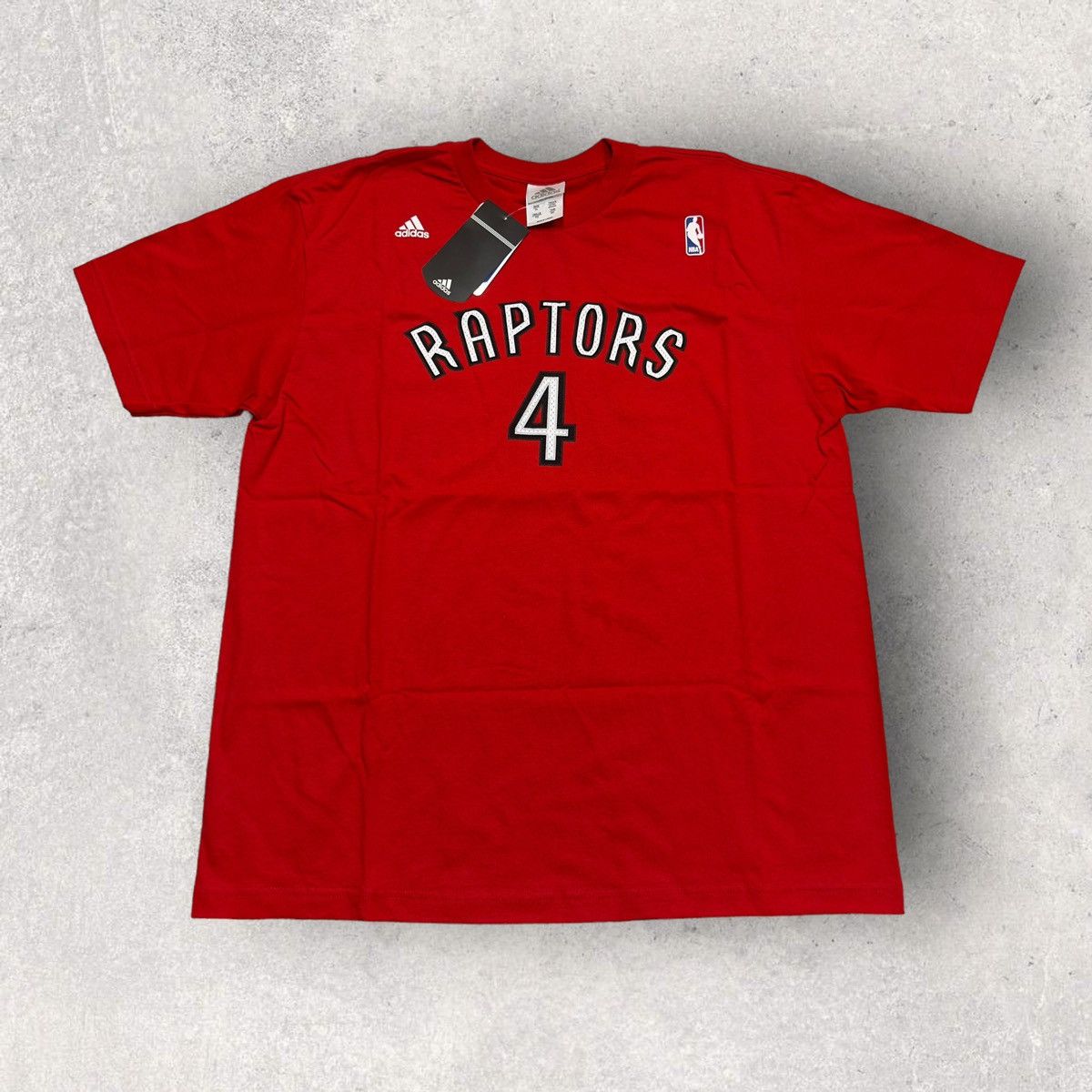 Vintage Toronto Raptors Chris Bosh tee